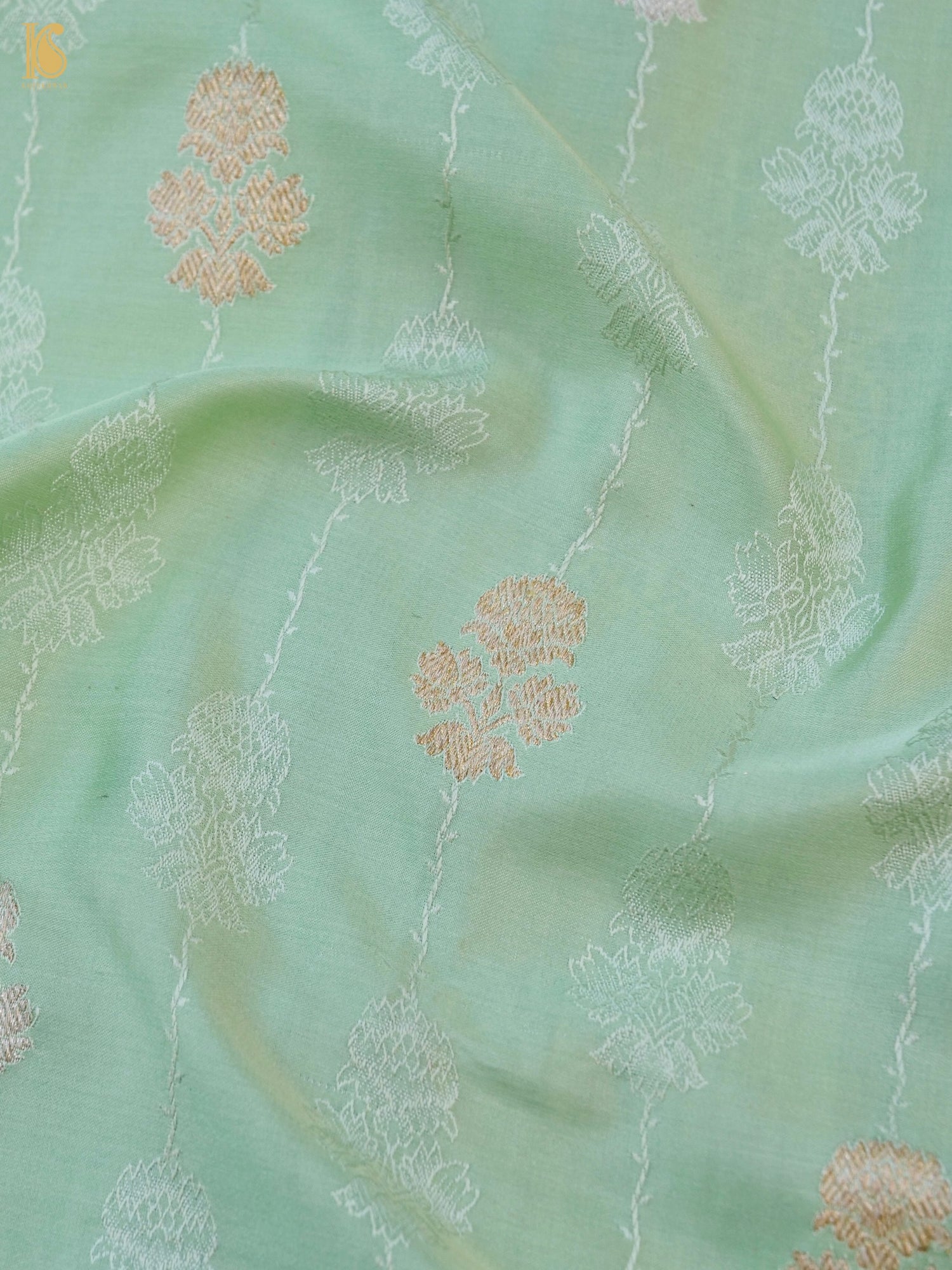 Handloom Banarasi Mashru Silk Tanchoi Kadwa Saree