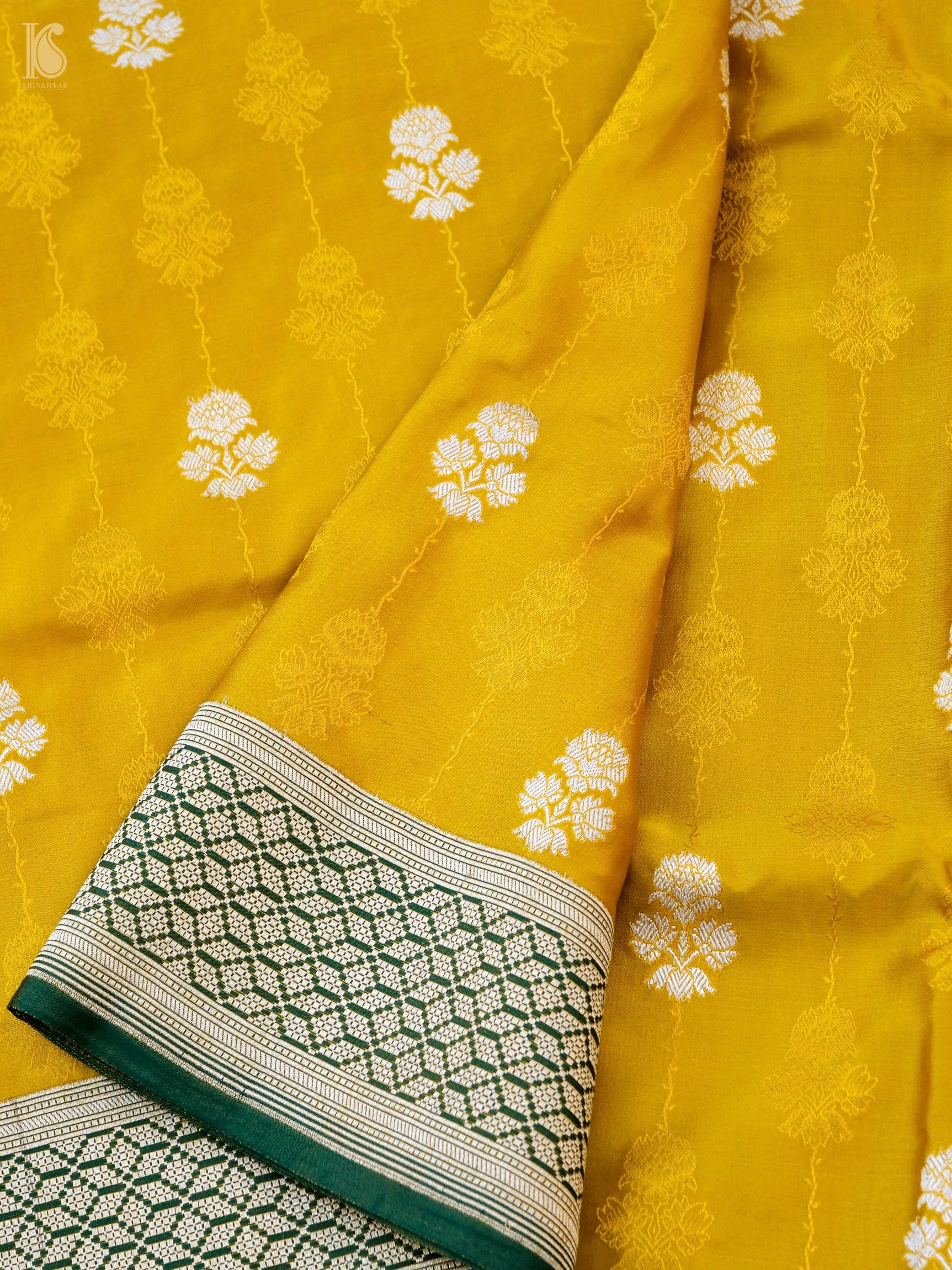 Handloom Banarasi Mashru Silk Tanchoi Kadwa Saree