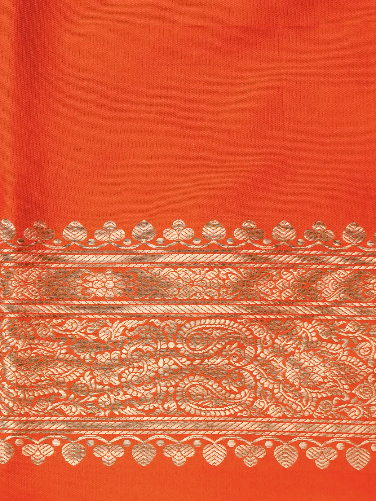 Handloom Banarasi Katan Silk Zari Tanchoi Saree