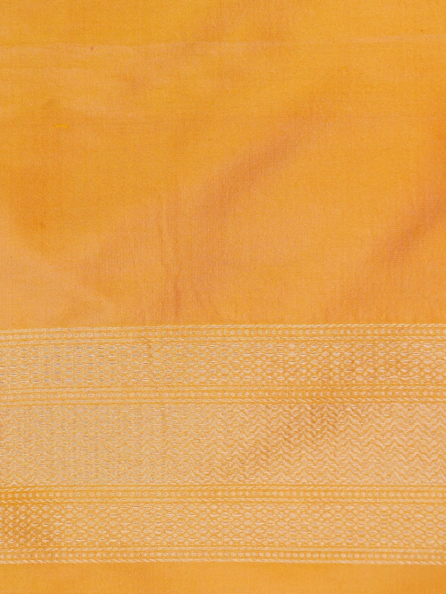 Handloom Banarasi Katan Silk Zari Tanchoi Saree