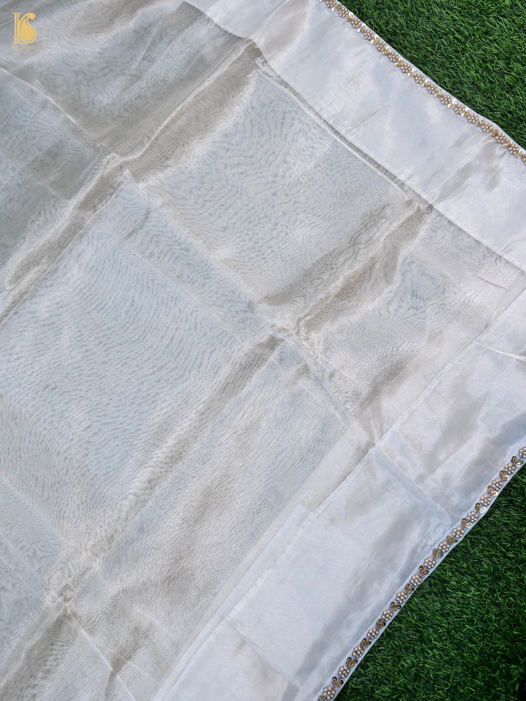 Handwoven Banarasi Plain Tissue Saree with Border