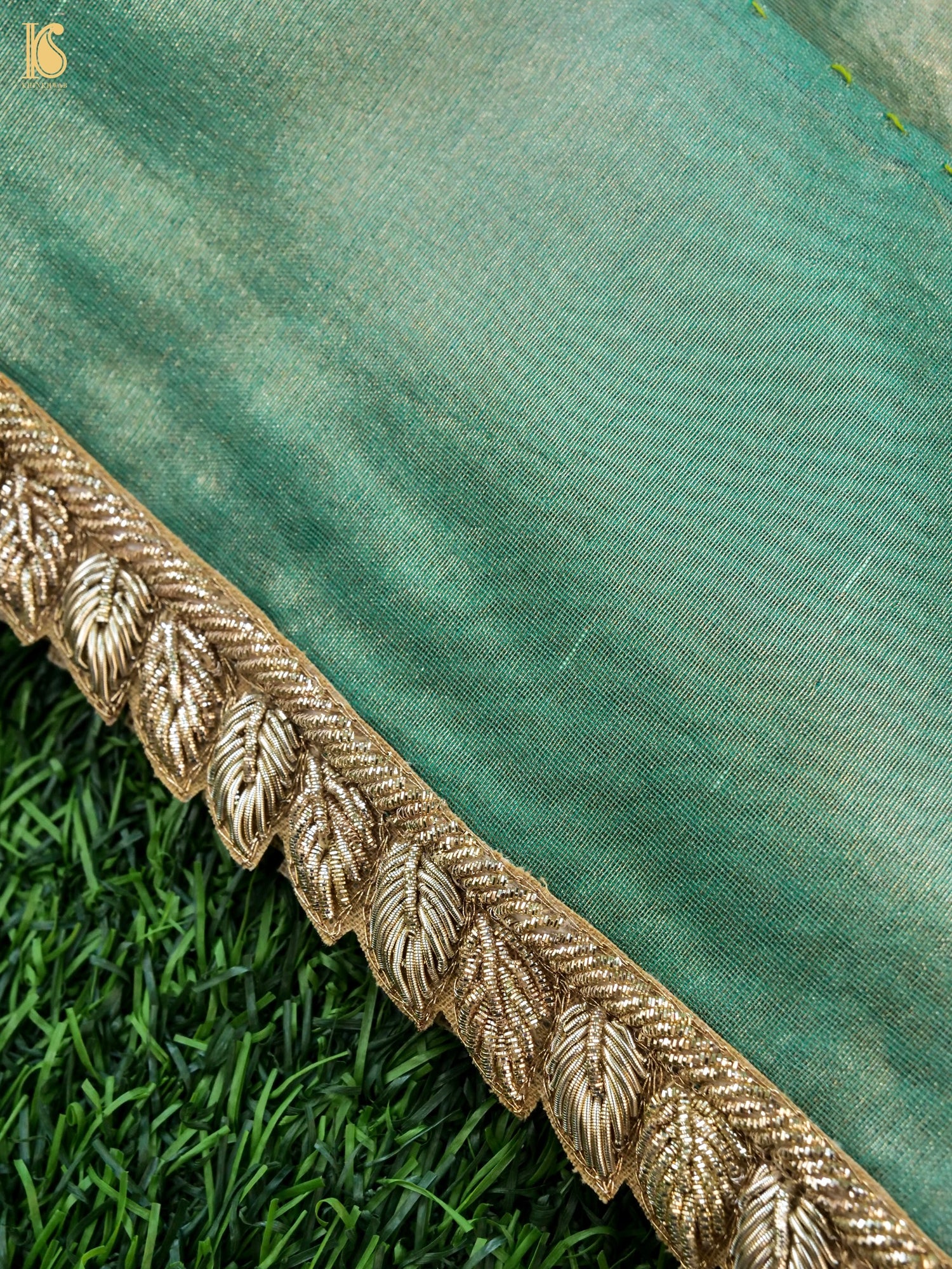 Handwoven Banarasi Plain Tissue Saree with Border