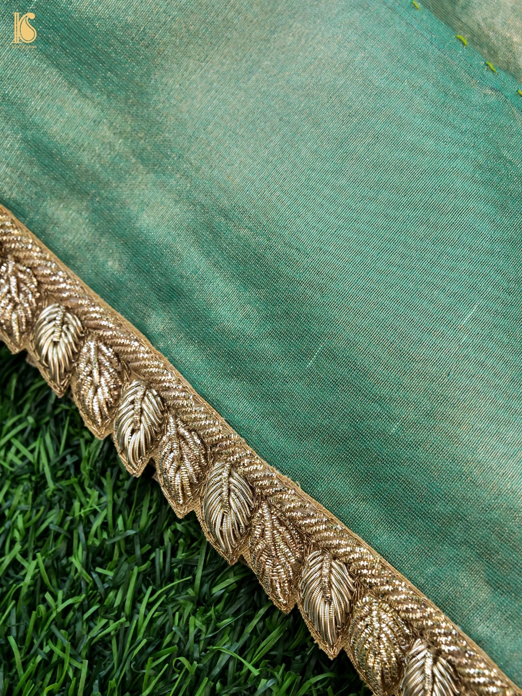 Handwoven Banarasi Plain Tissue Saree with Border