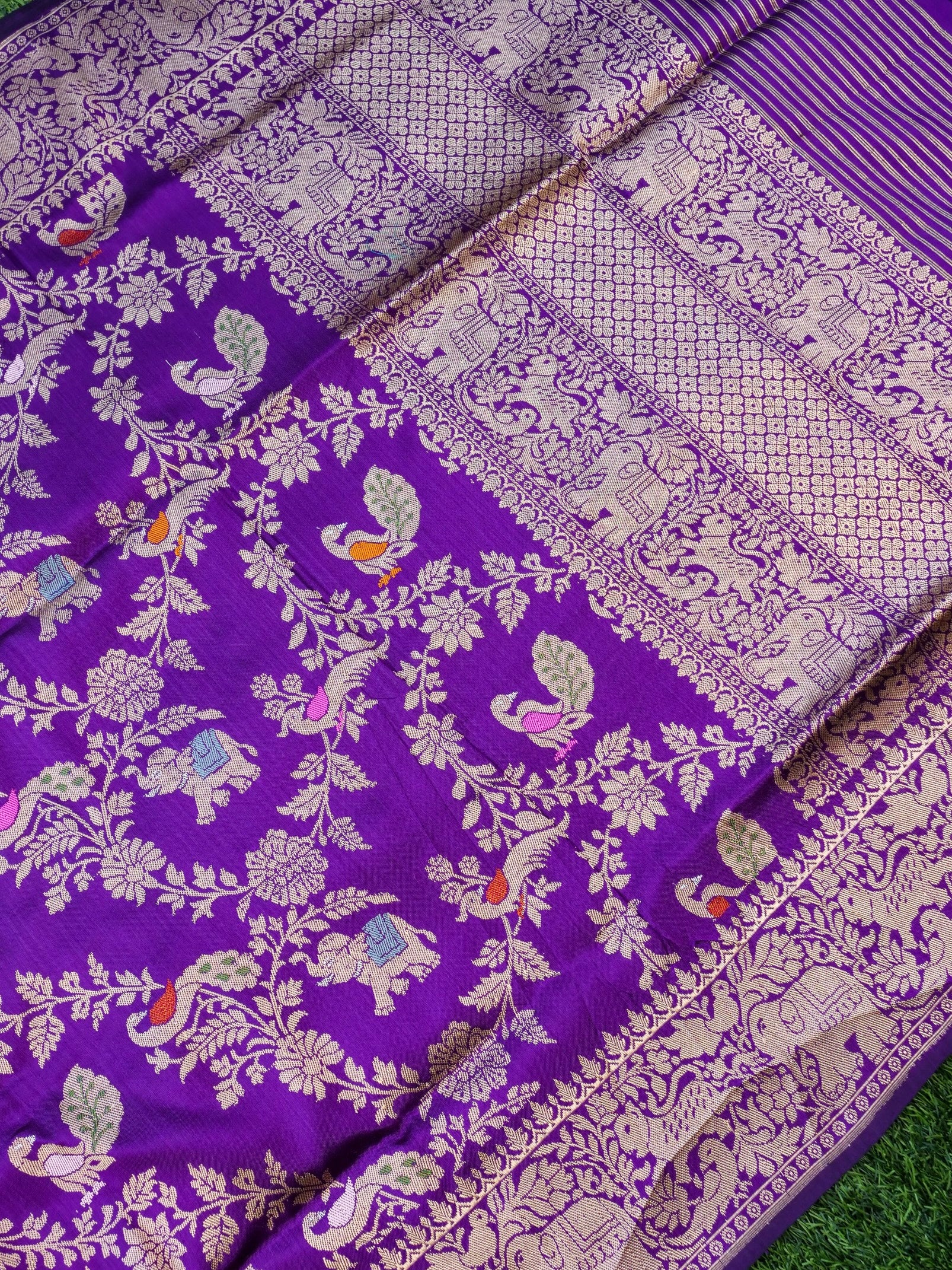 Handwoven Banarasi Katan Silk Kadwa Shikargah Dupatta