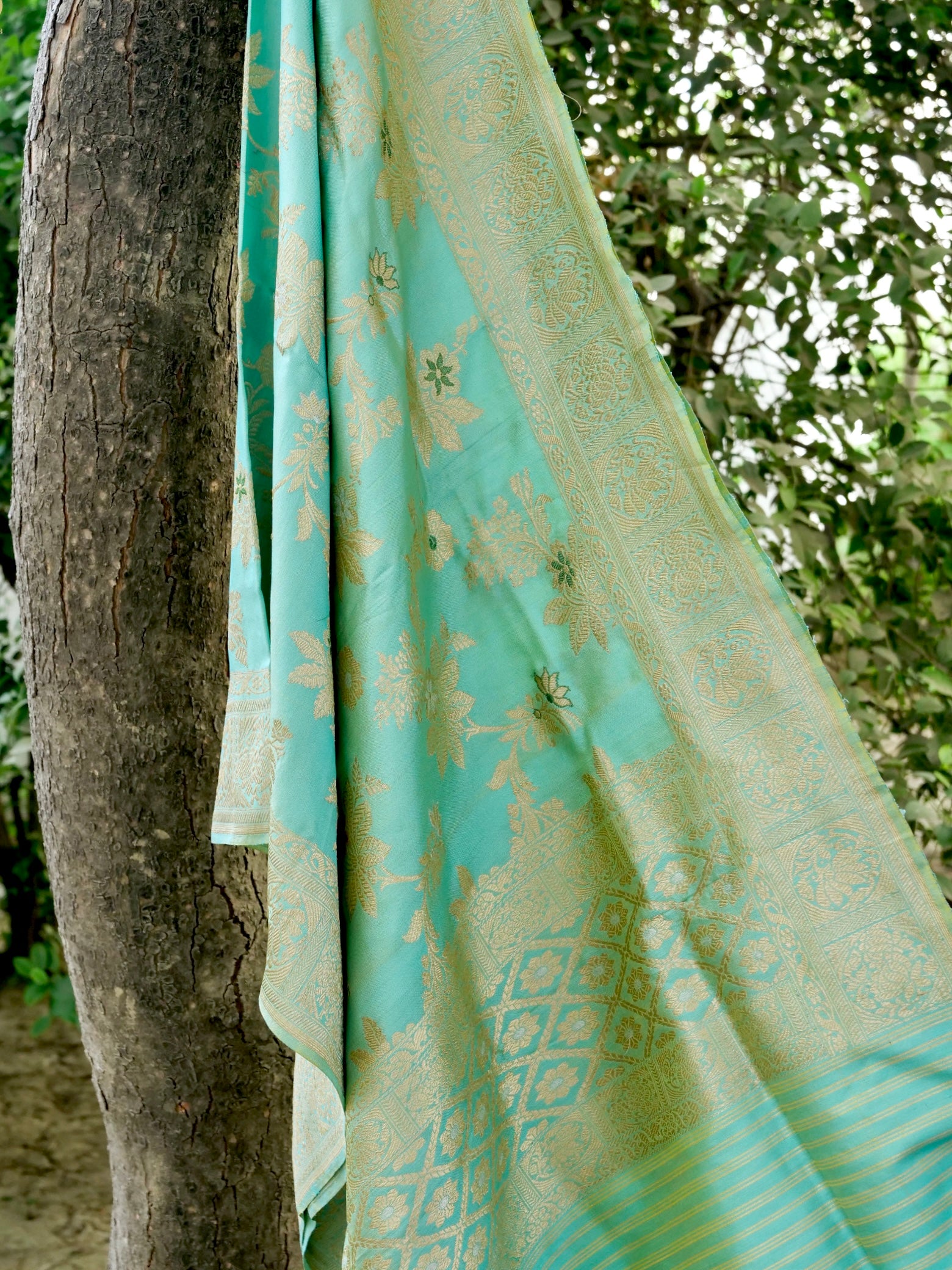 Handwoven Banarasi Katan Silk Kadwa Dupatta
