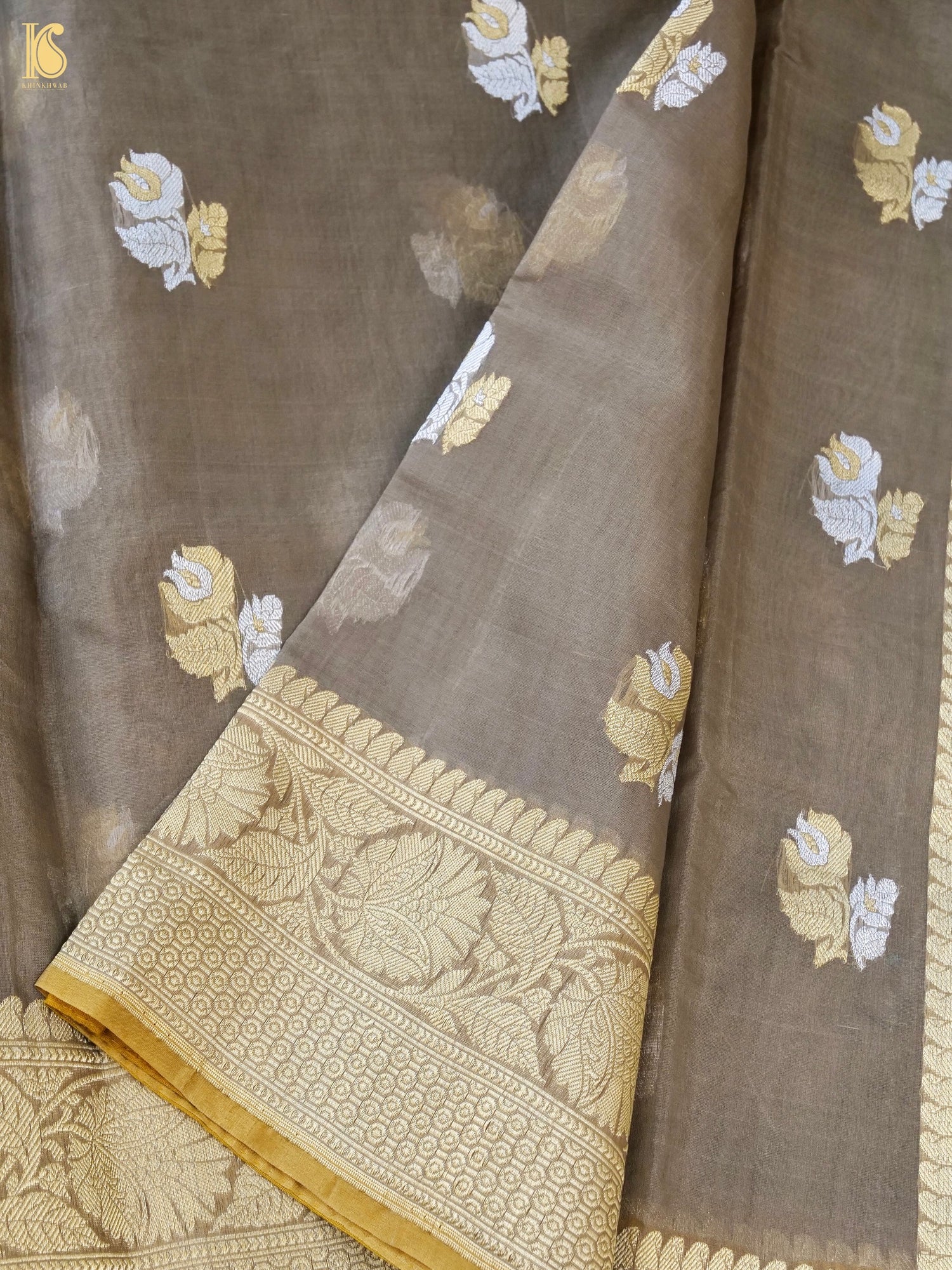 Handloom Banarasi Kora Silk Kadwa Saree