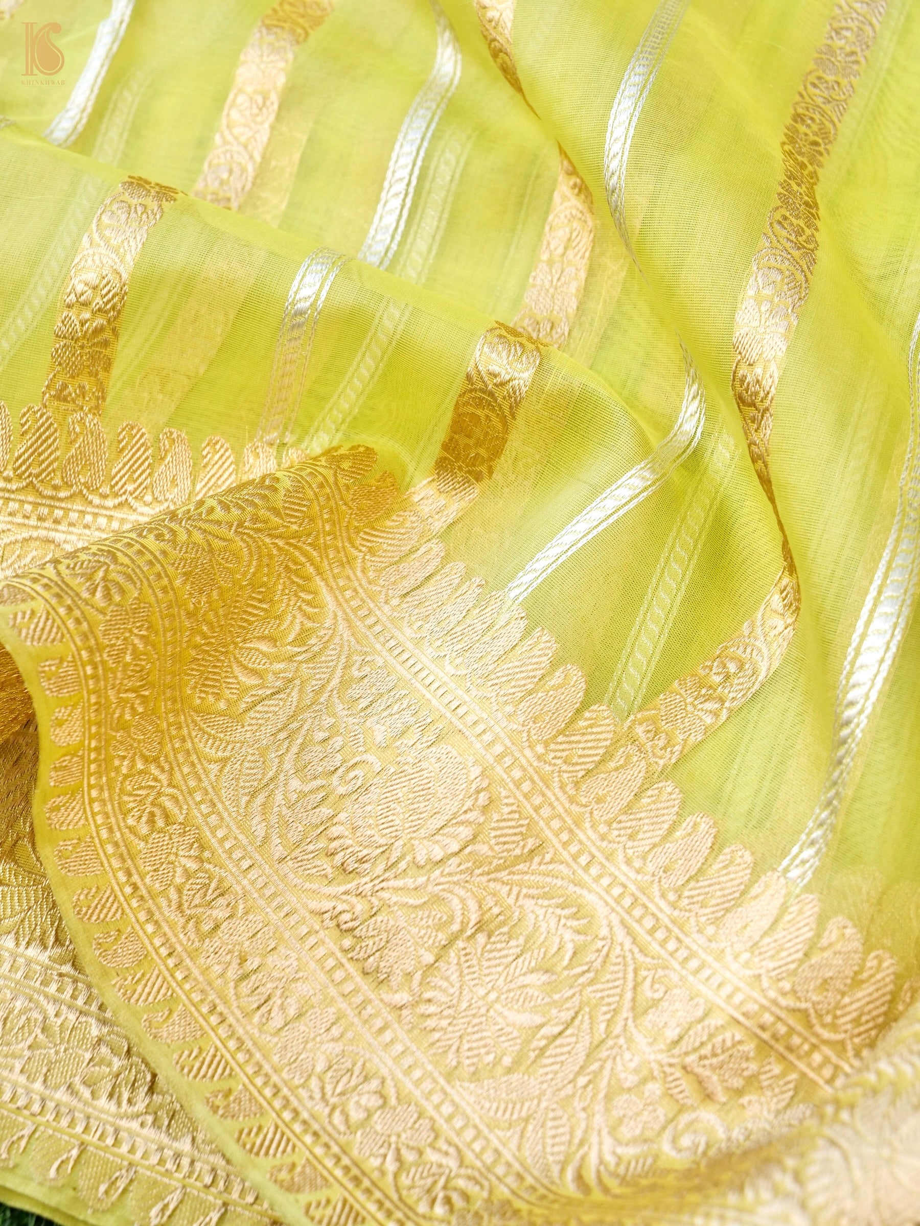 Handloom Banarasi Kora Silk Kadwa Saree