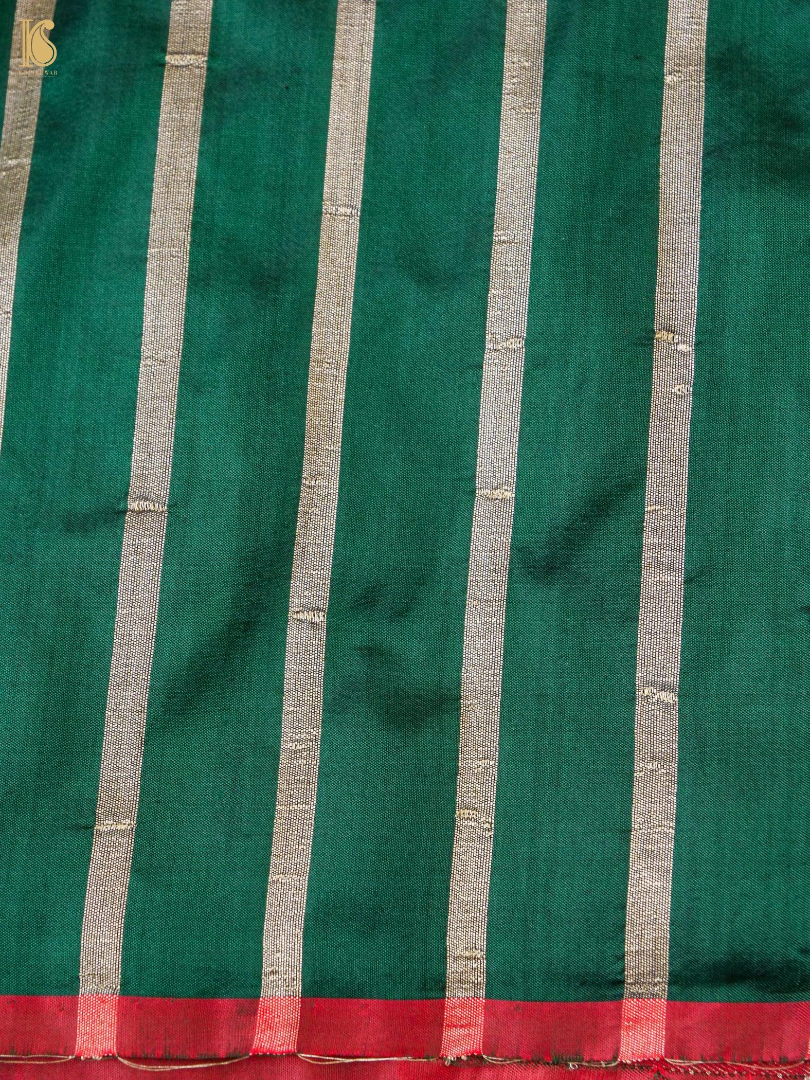 Handloom Banarasi Silk Tanchoi Floral Saree