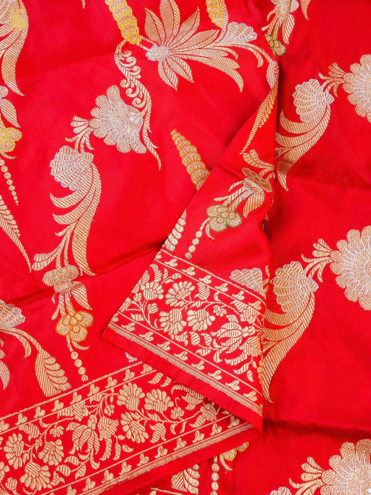 Handwoven Banarasi Katan Silk Kadwa Dupatta