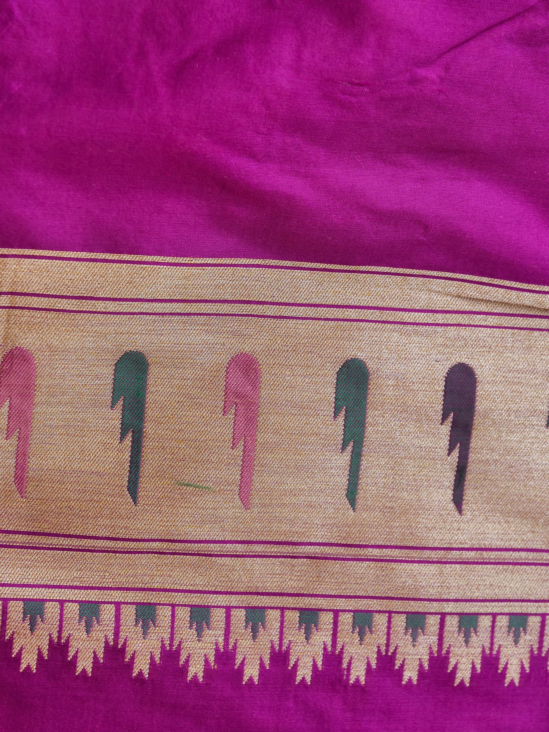 Handloom Banarasi Katan Silk Khinkhab Shikargah Saree