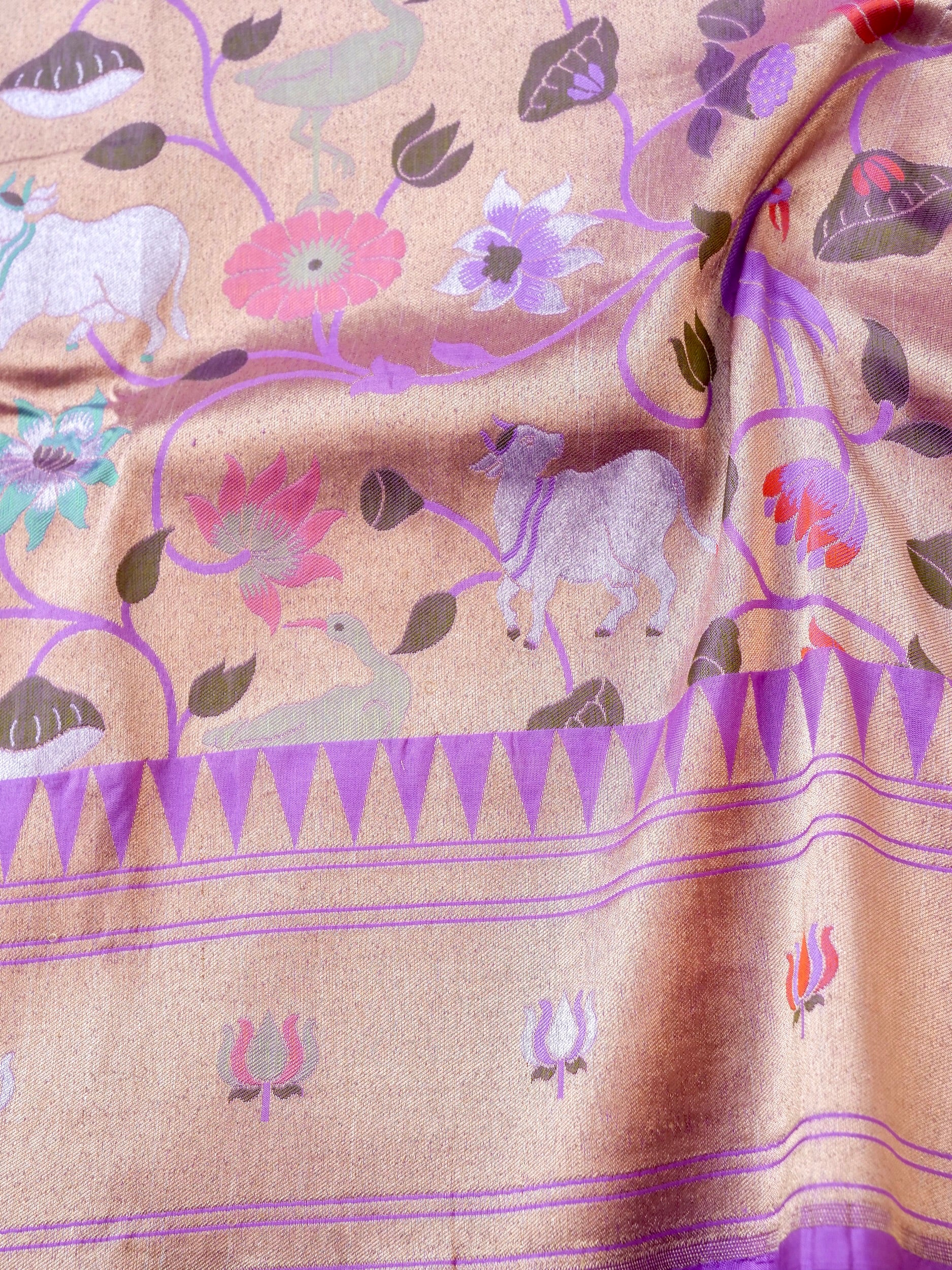 Handloom Banarasi Katan Silk Khinkhab Cow Saree
