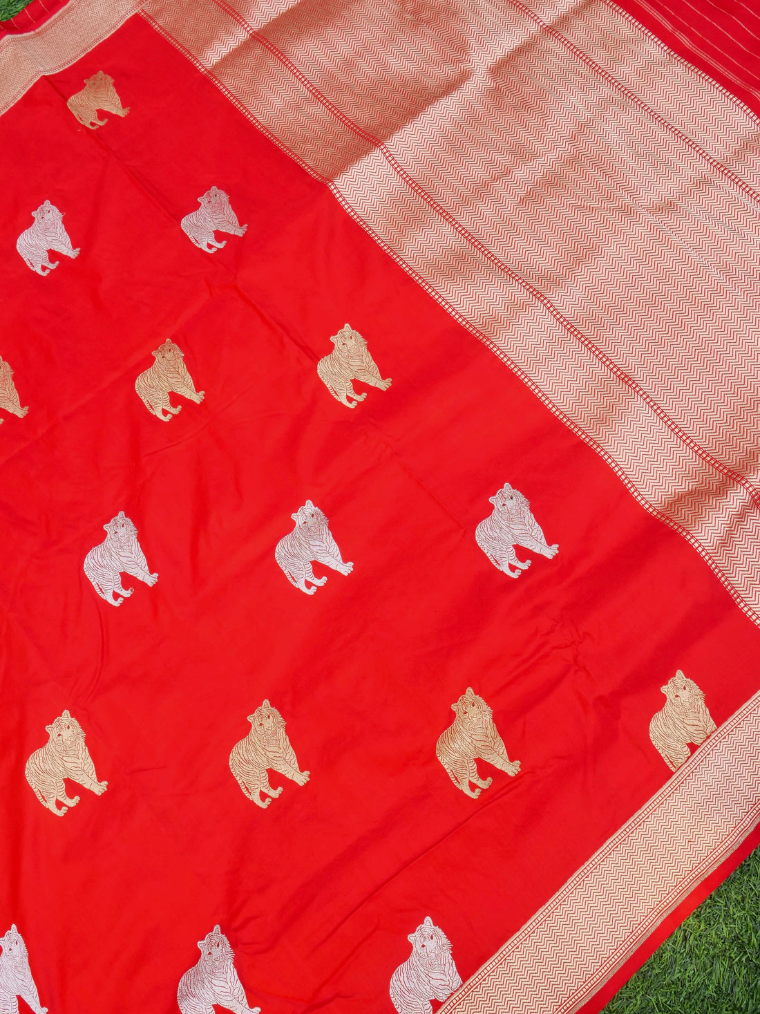Handloom Banarasi Pure Katan Silk Zarmrig Kadwa Saree