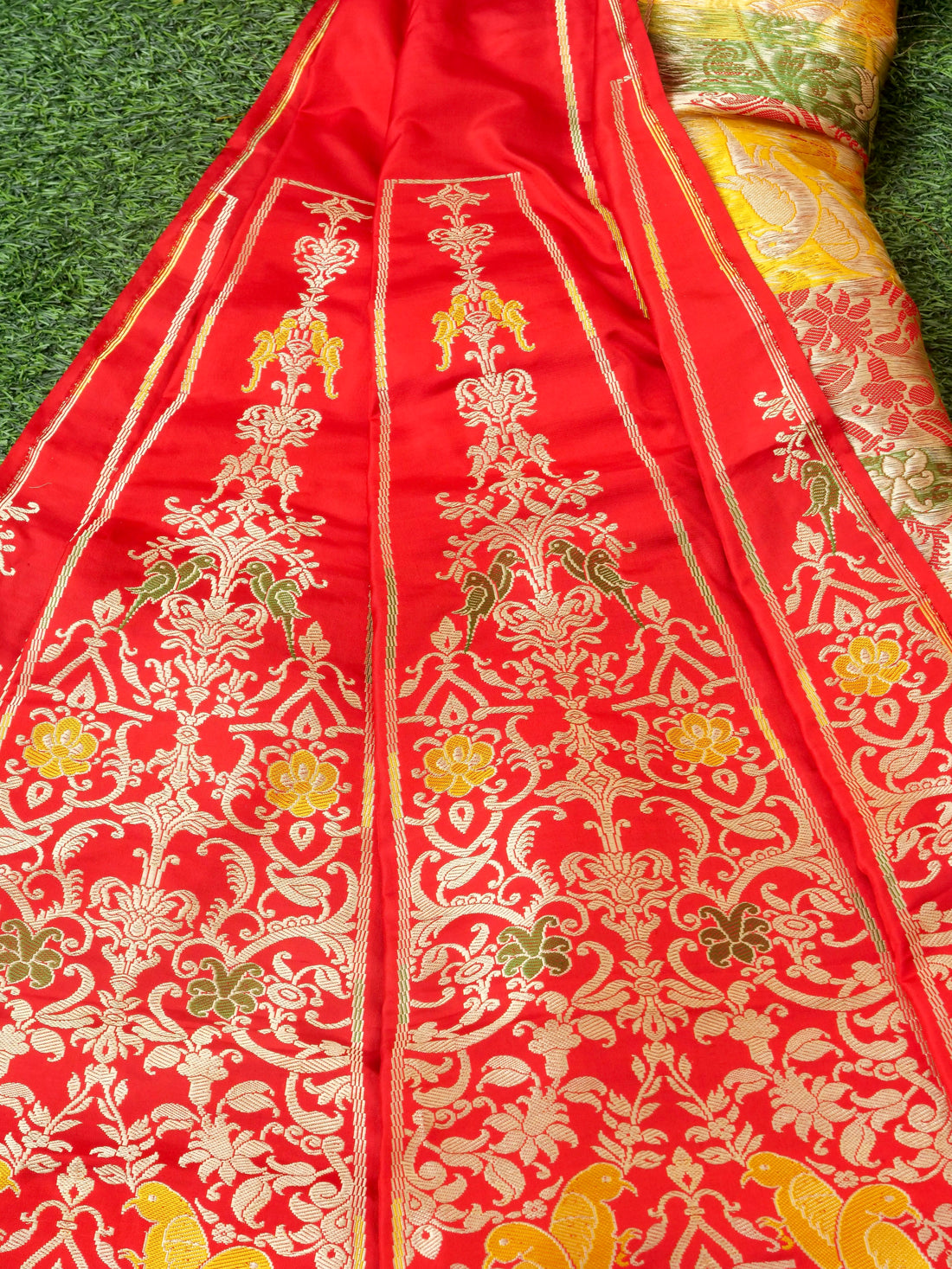 Handloom Banarasi Sateen Katan Silk Vahnika Kalidar Lehenga