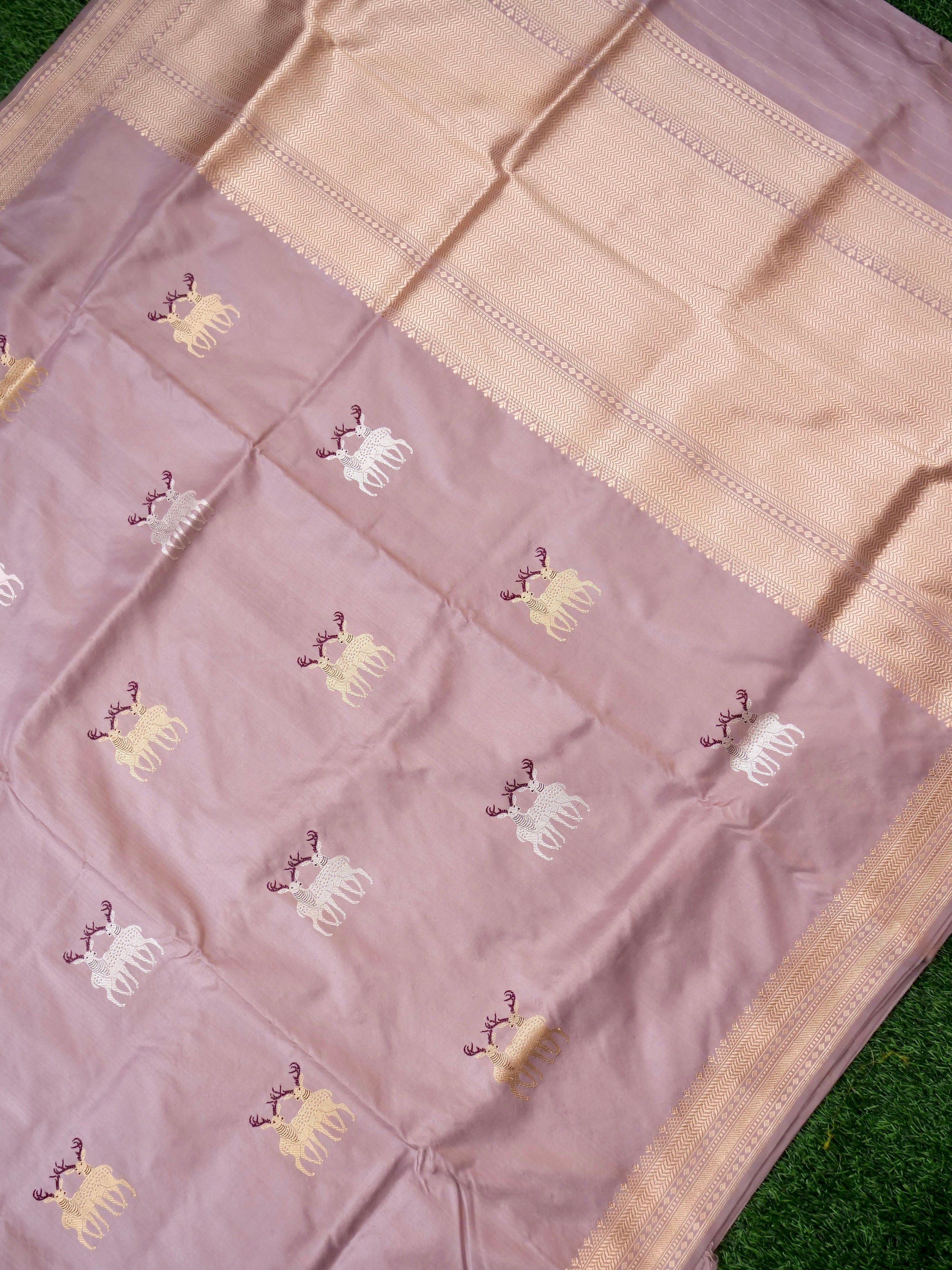 Handloom Banarasi Pure Katan Silk Zarmrig Kadwa Saree
