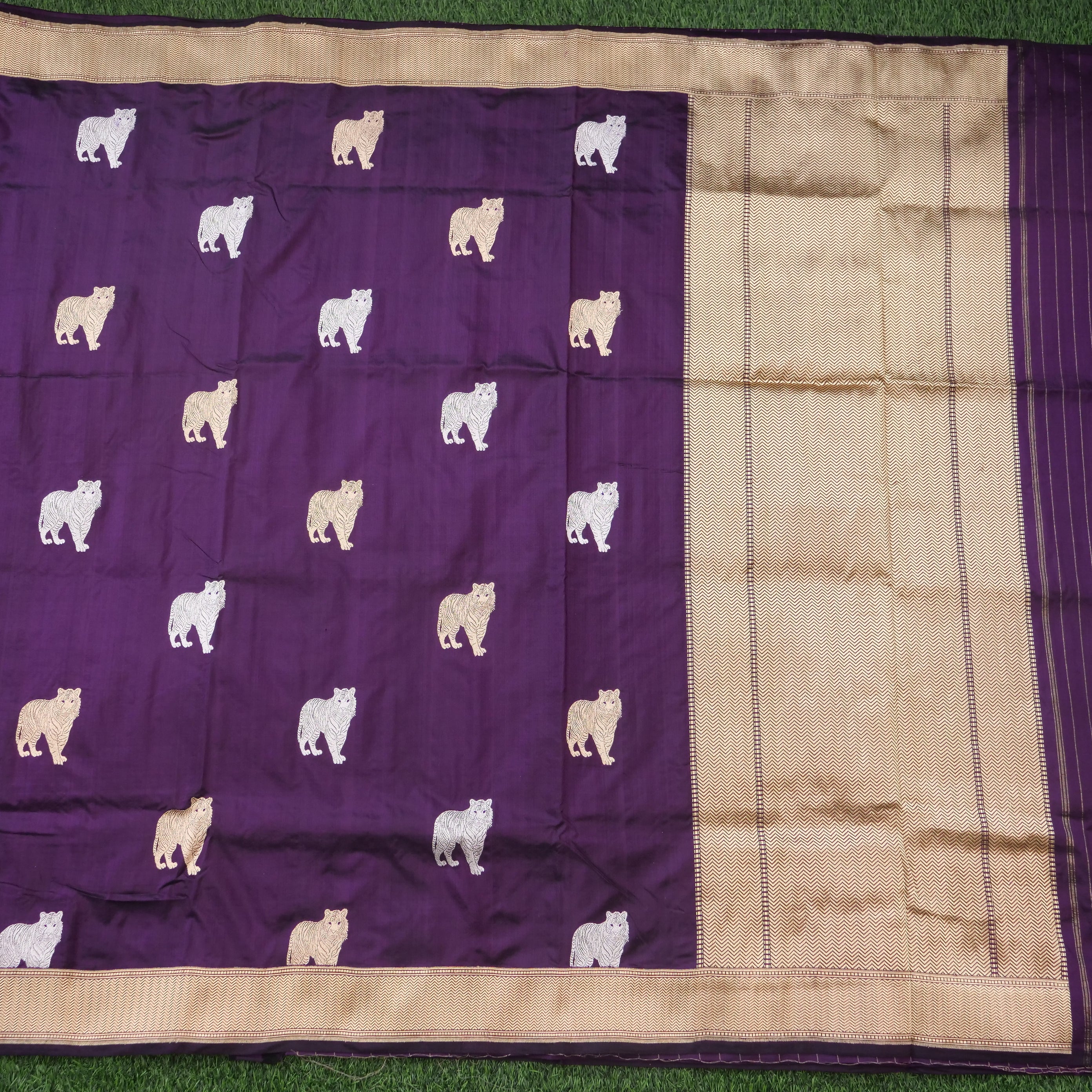 Handloom Banarasi Pure Katan Silk Zarmrig Kadwa Saree