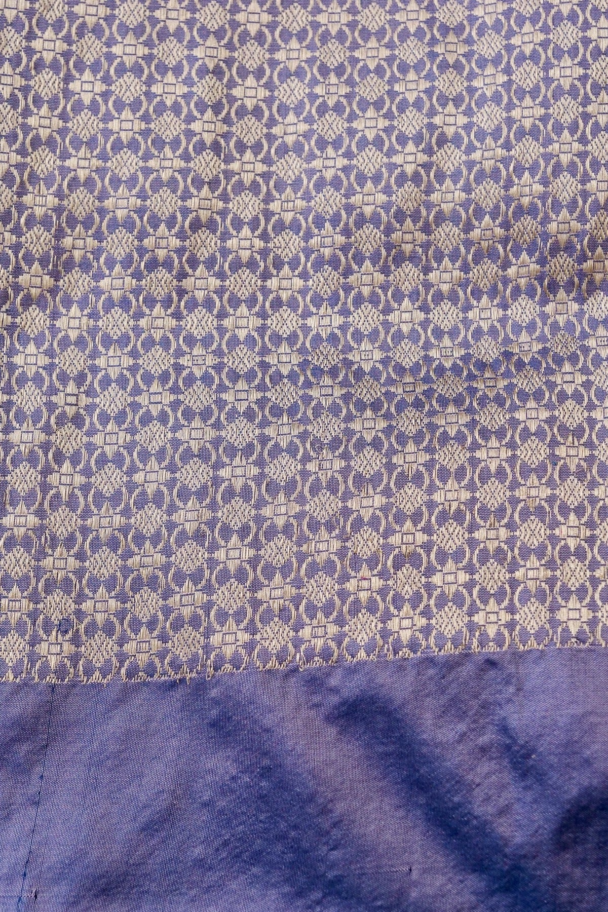 Handloom Banarasi Katan Shikargah Saree with Contrast Border