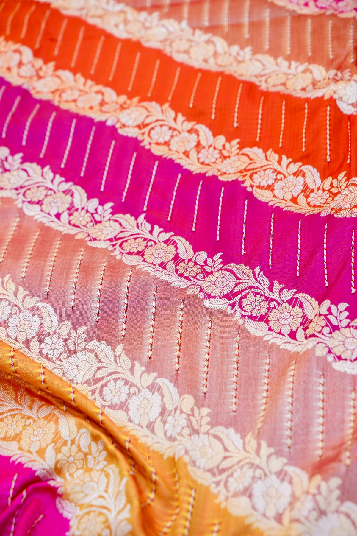 Handloom Banarasi Katan Silk Rangkat Saree with Githi Technique - Khinkhwab