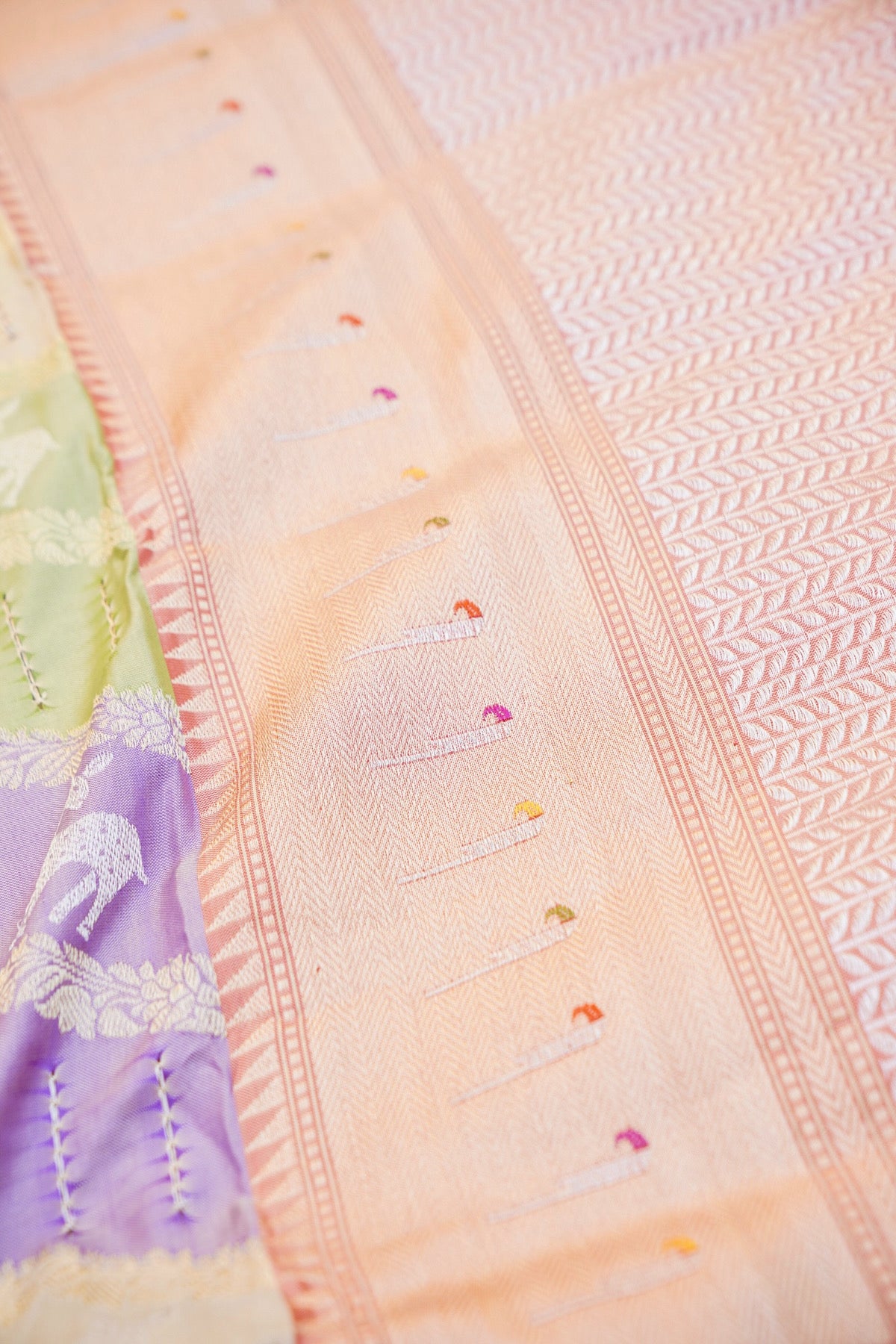 Handloom Banarasi Katan Silk Rangkat Pastel Saree with Githi Technique - Khinkhwab