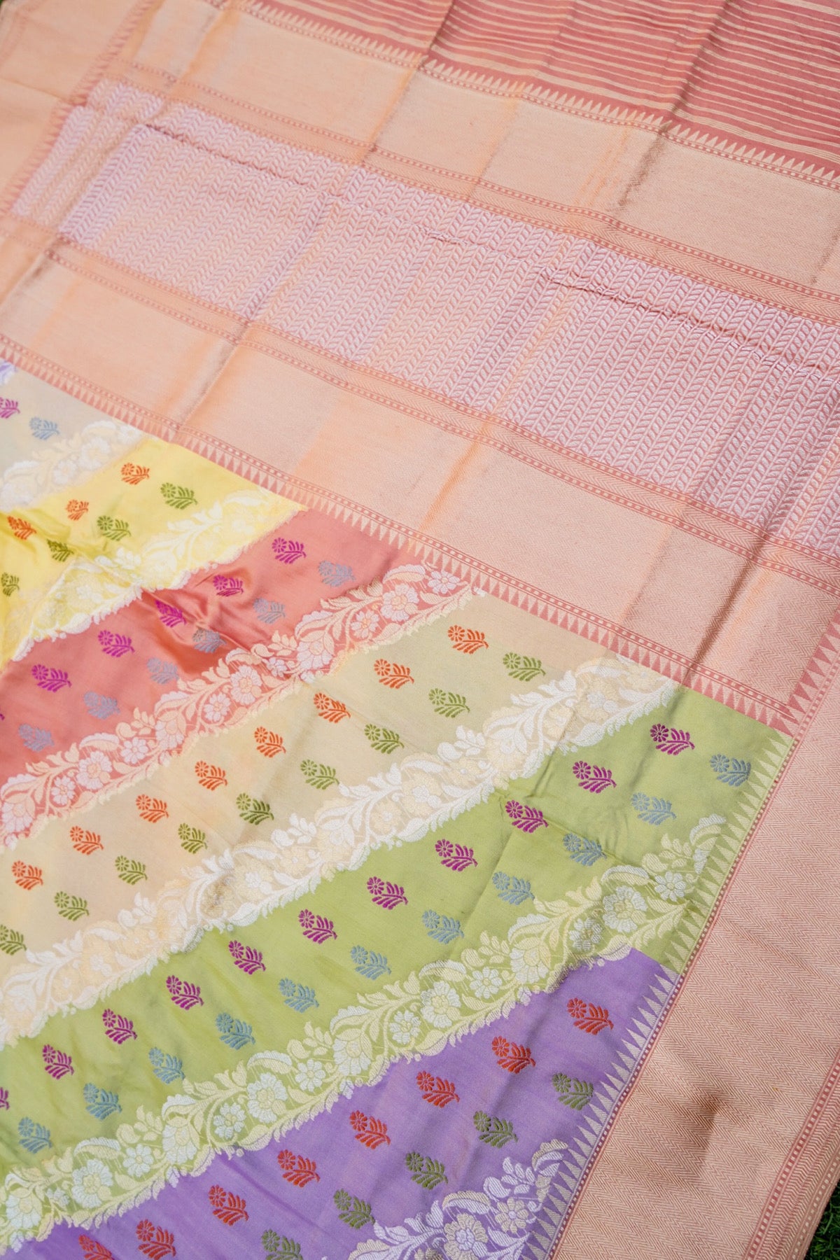 Handloom Banarasi Rangkat Katan Silk Pastel Dupatta - Khinkhwab
