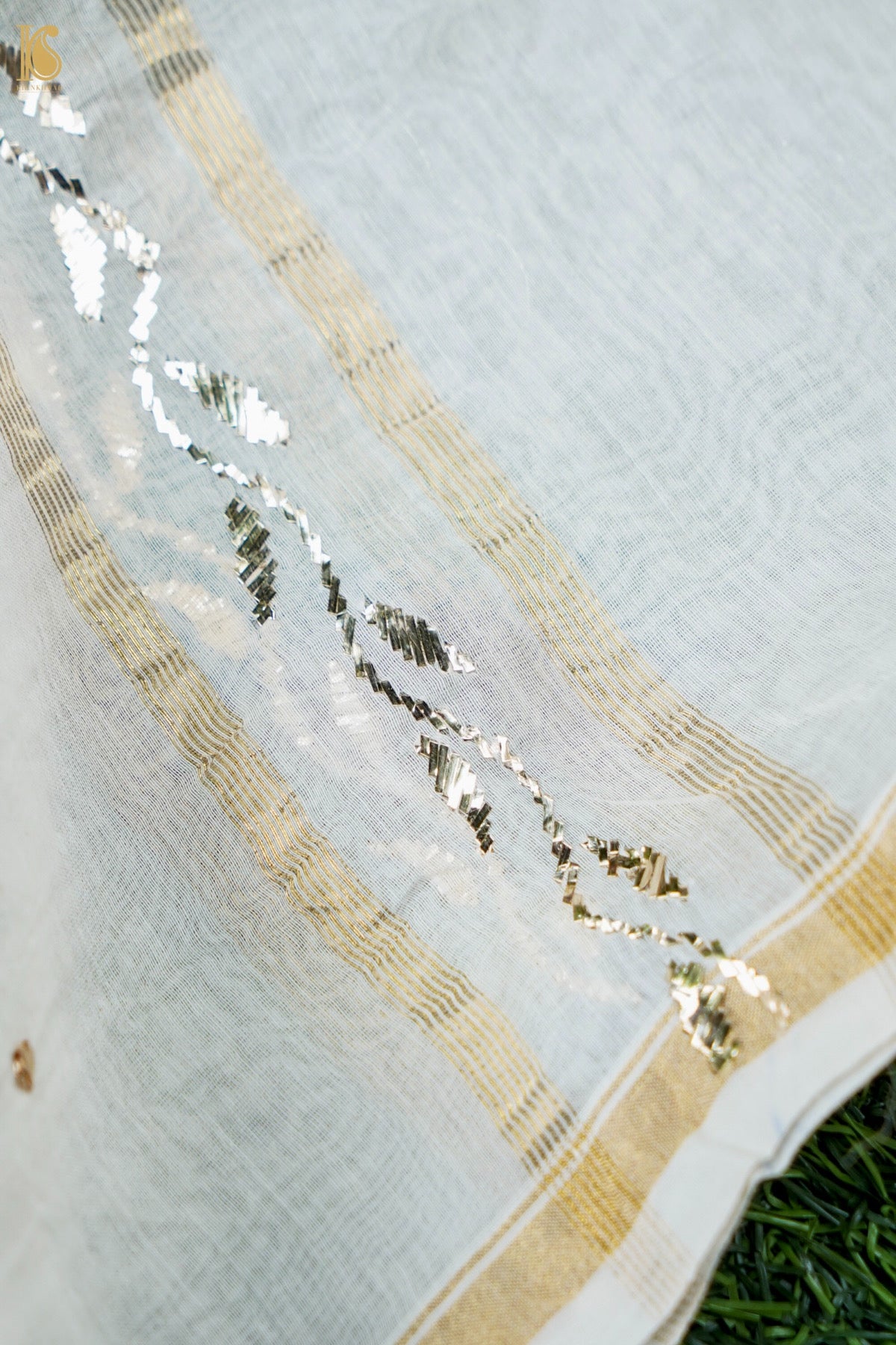 Mukaish Mul Chanderi Kurta with Dupatta in White