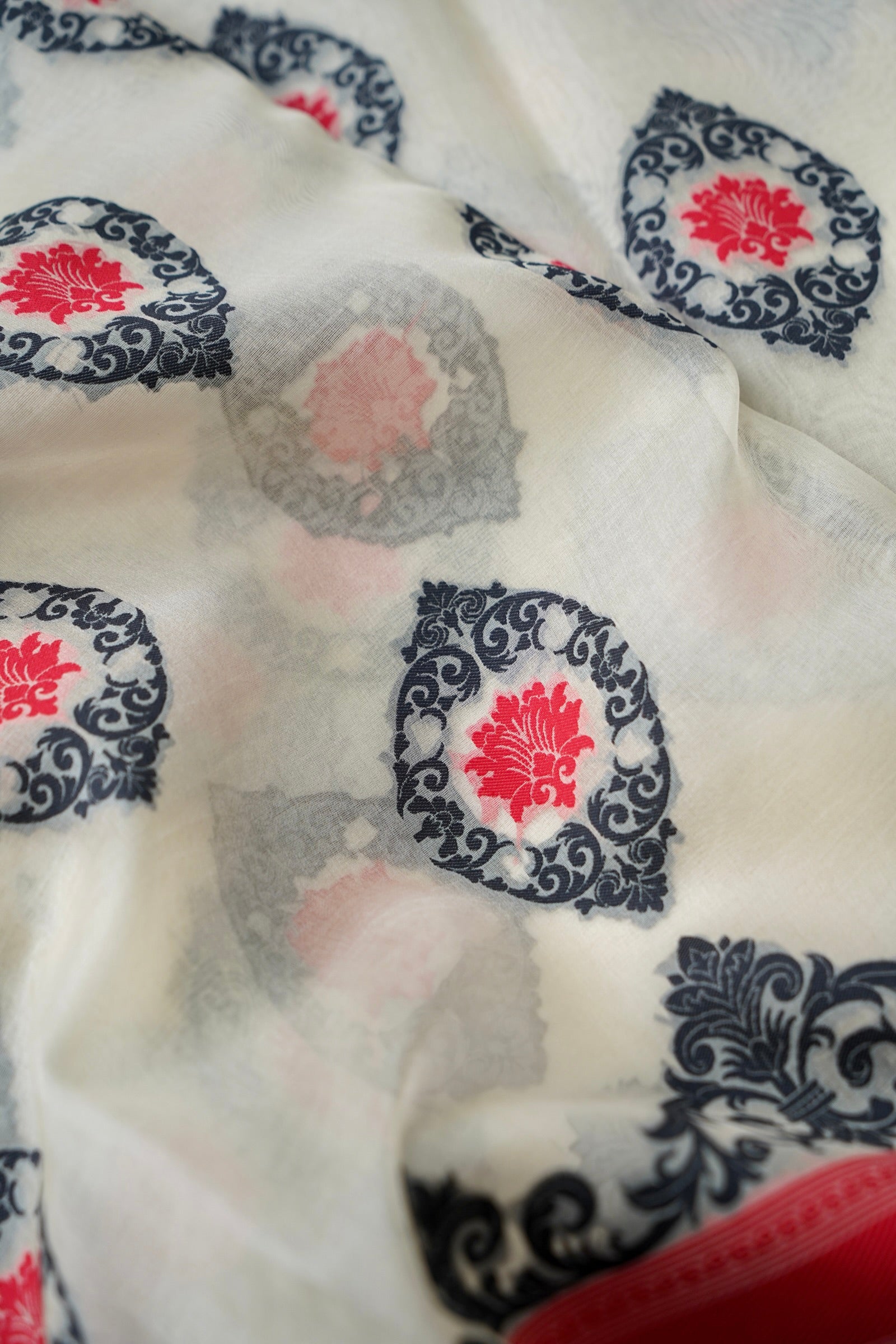 Handwoven Banarasi Organza Silk Kadwa Saree in Ivory- Soglia