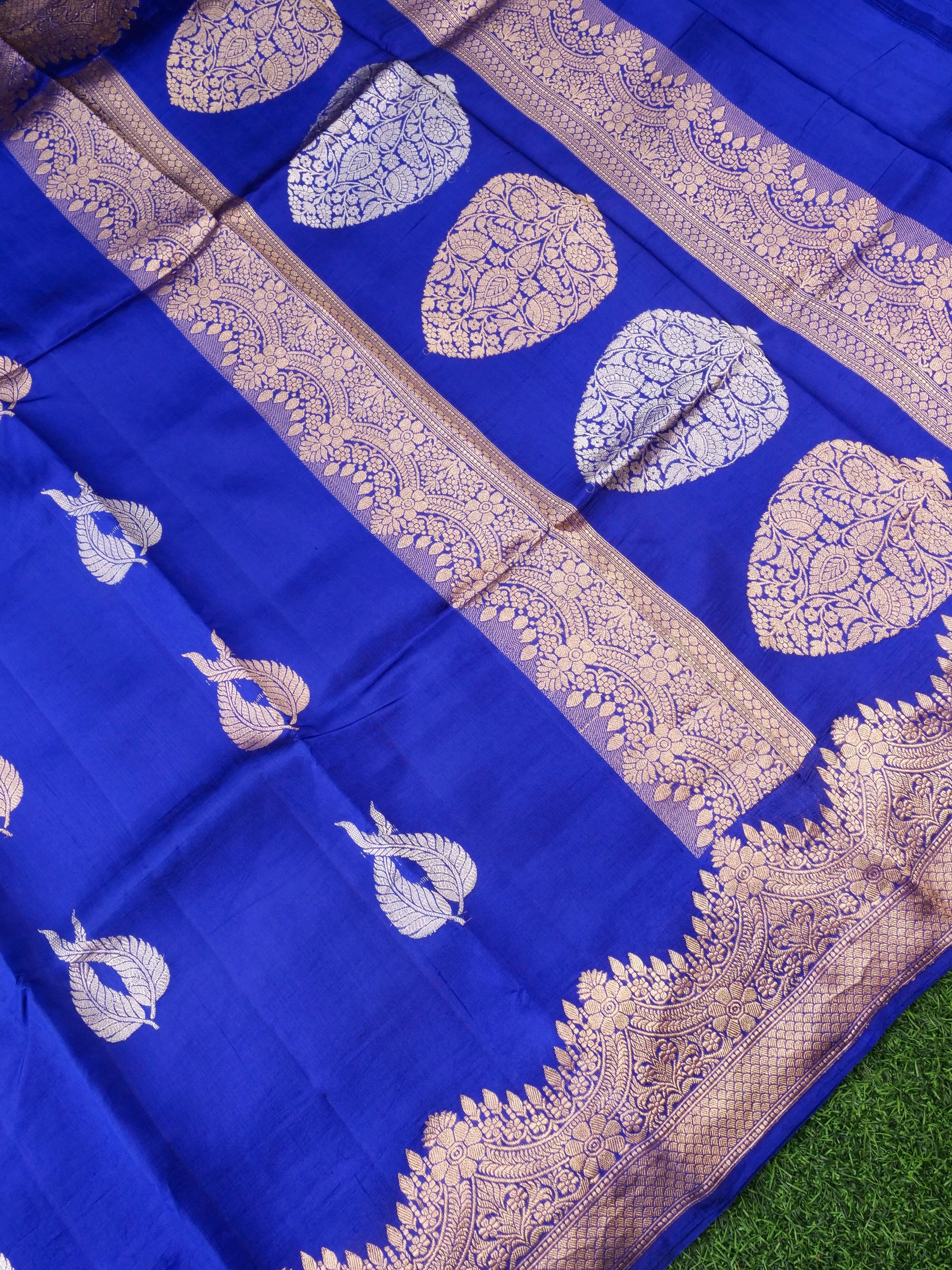 Handloom Banarasi Pure Katan Silk Kadwa Saree in Royal Blue with Floral Gold Border - Khinkhwab