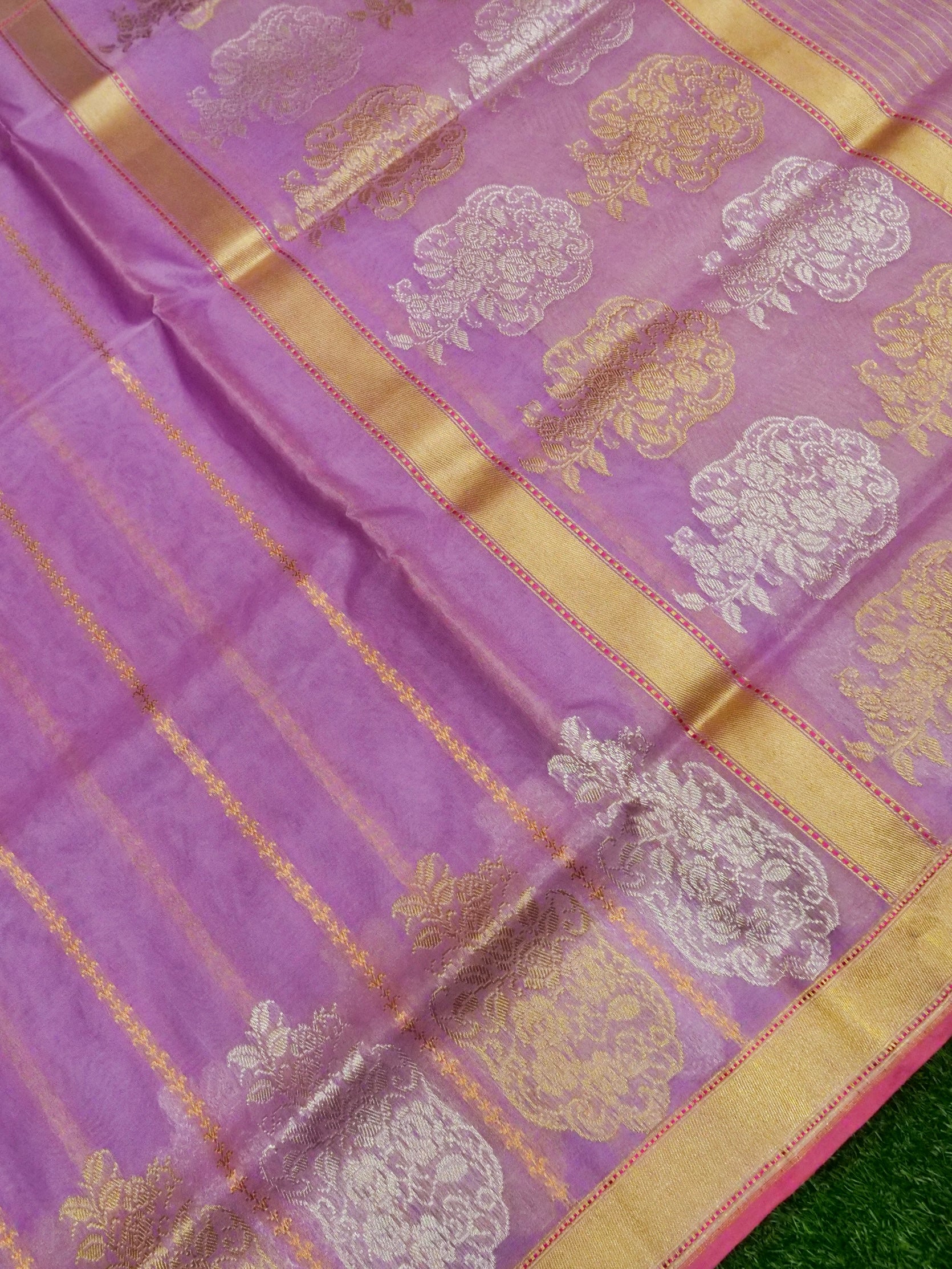 Banarasi Kora Silk Kadwa Stripe Handloom Saree | Lavender - Khinkhwab