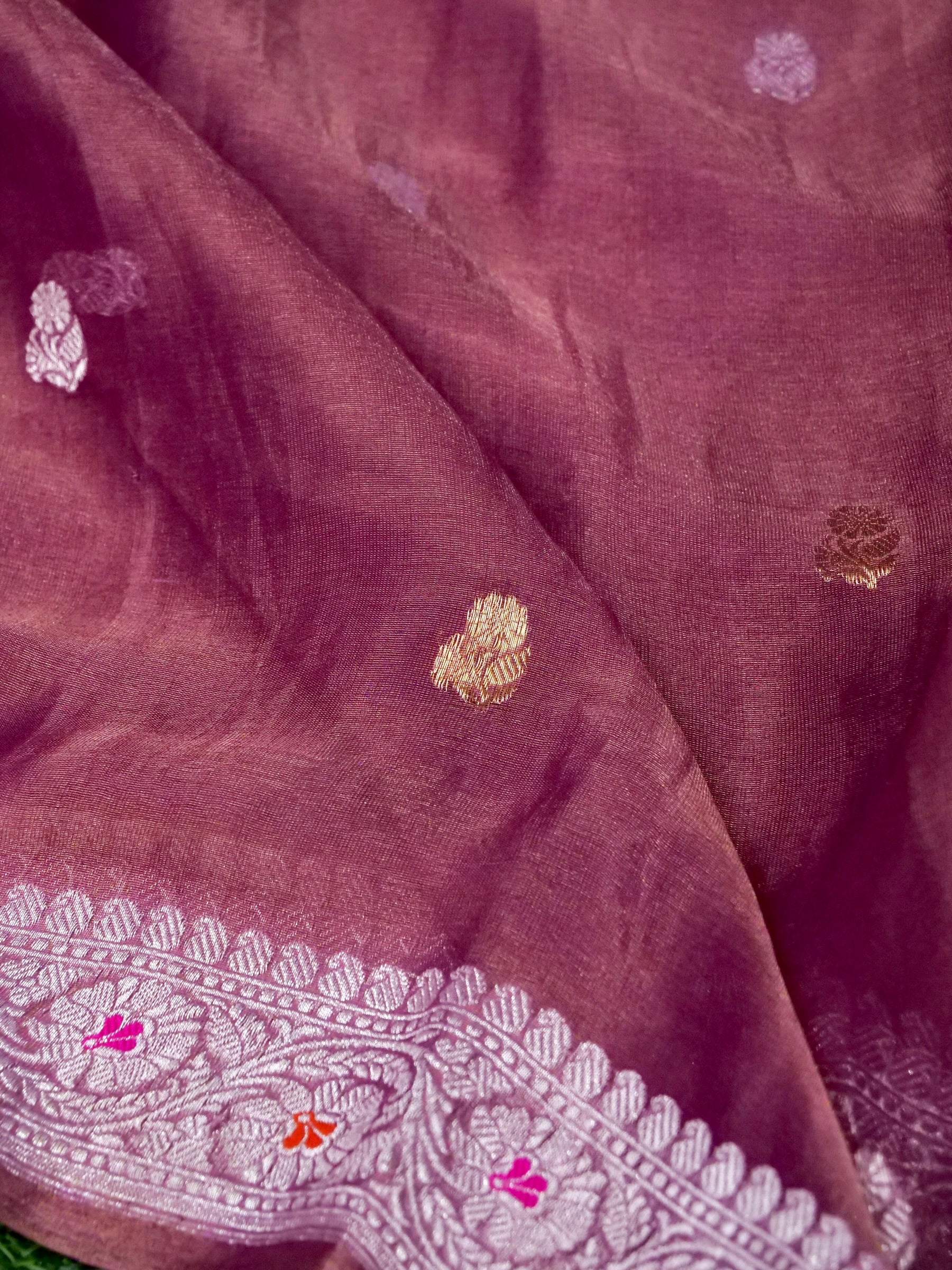 Khaddi Chiffon Tissue Kadwa Kairi Handwoven Banarasi Saree in Mauve Pink - Khinkhwab
