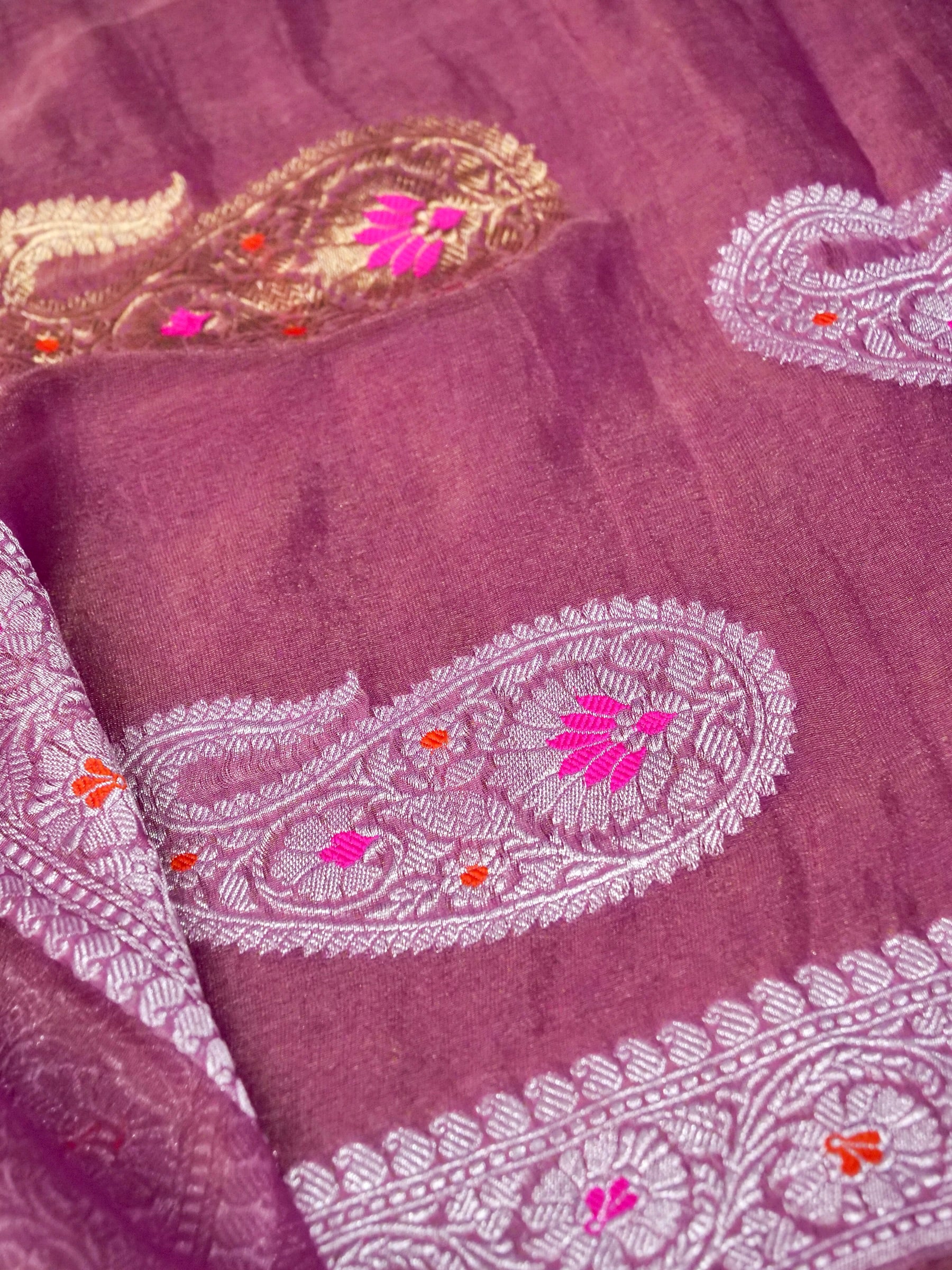 Khaddi Chiffon Tissue Kadwa Kairi Handwoven Banarasi Saree in Mauve Pink - Khinkhwab