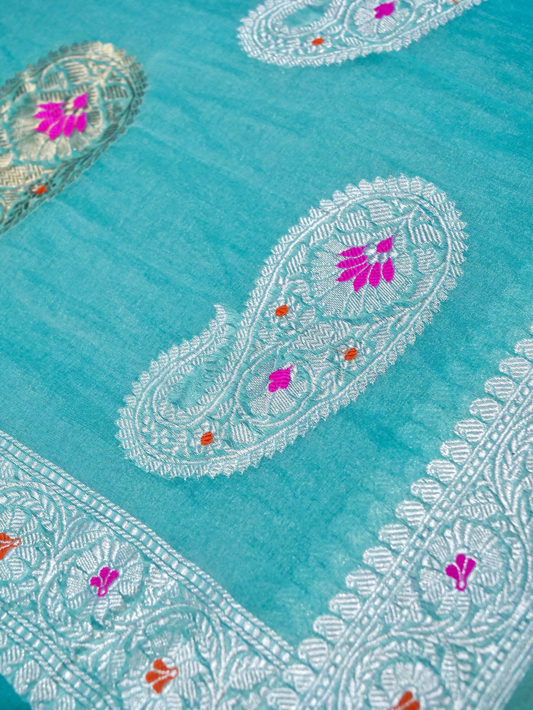 Khaddi Chiffon Tissue Kadwa Kairi Handwoven Banarasi Saree in Sky Blue - Khinkhwab