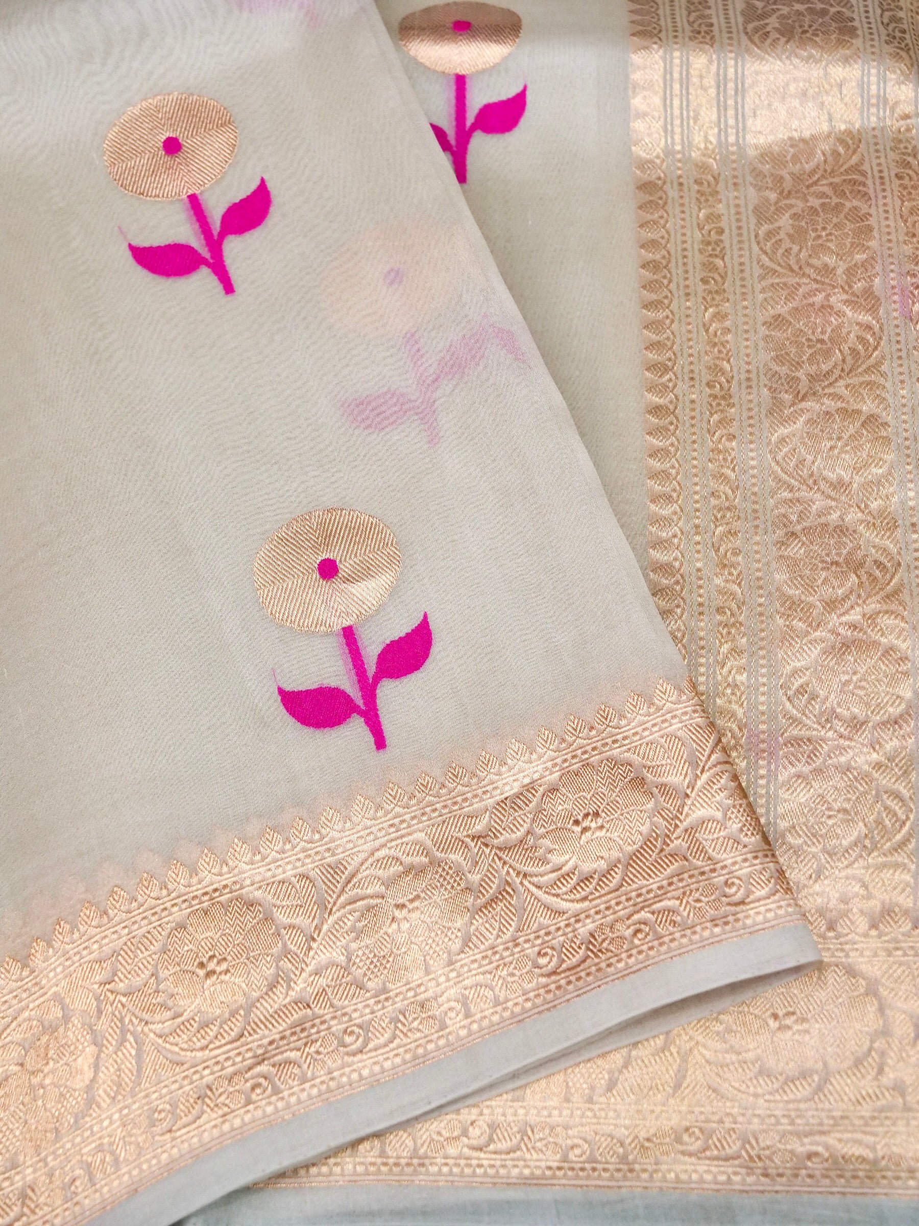 Banarasi Kora Silk Kadwa Meenakari Handwoven Saree in Ivory Cream - Khinkhwab