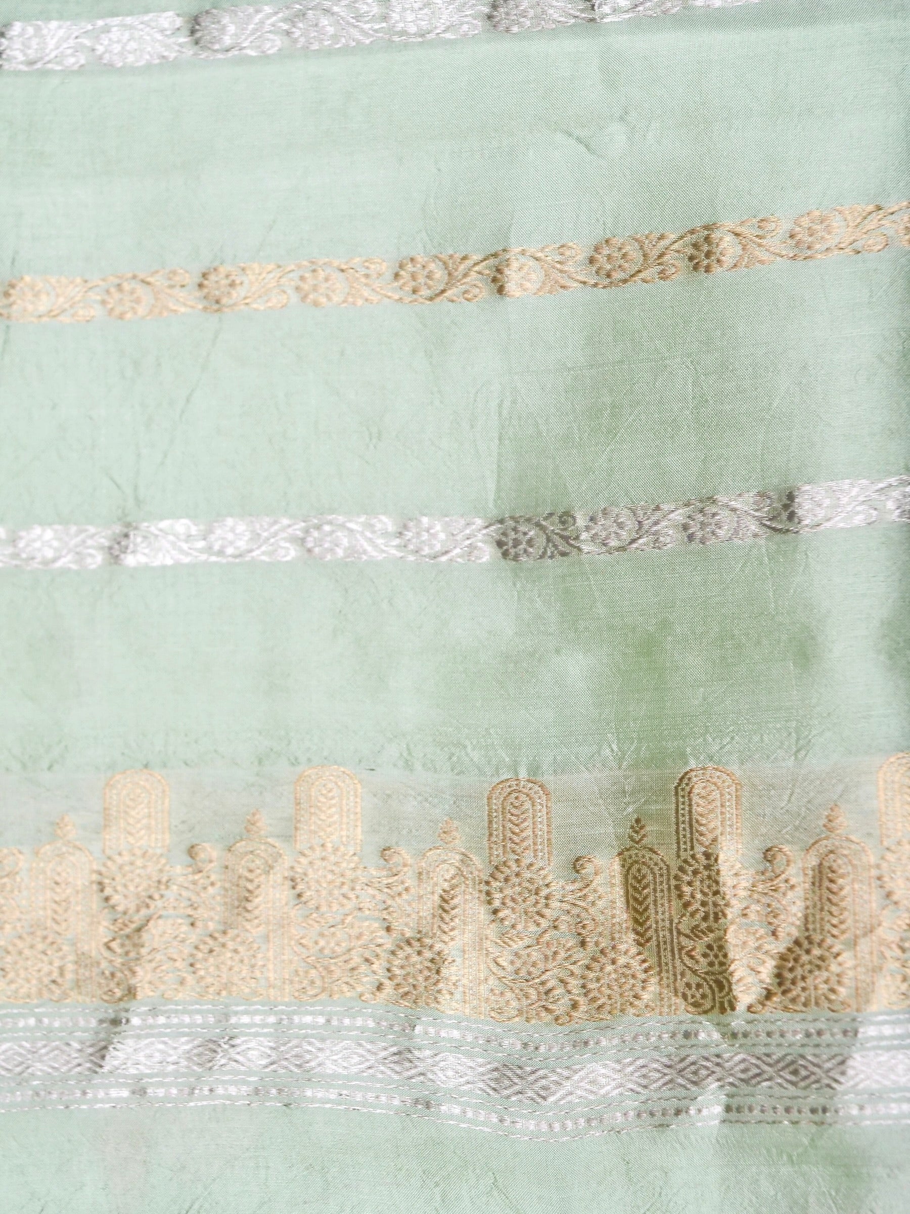 Banarasi Katan Silk Kadwa Tree Buti Handwoven Saree in Pista Green - Khinkhwab