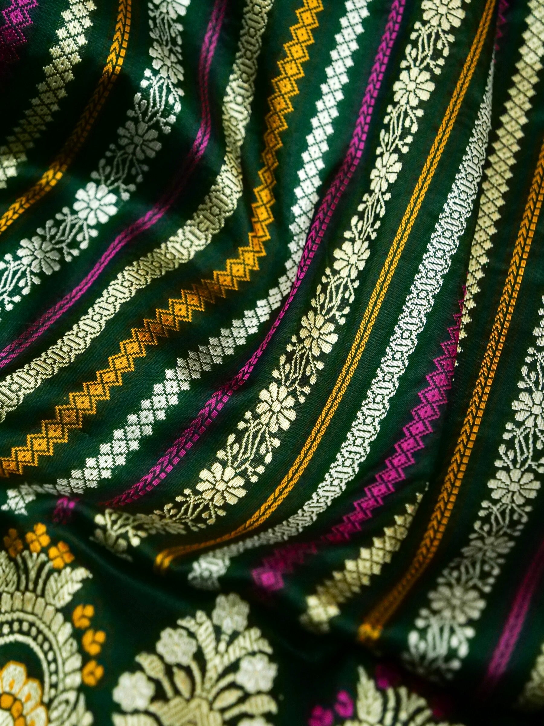 Banarasi Katan Silk Meenakari Border Stripe Handloom Saree | Green - Khinkhwab