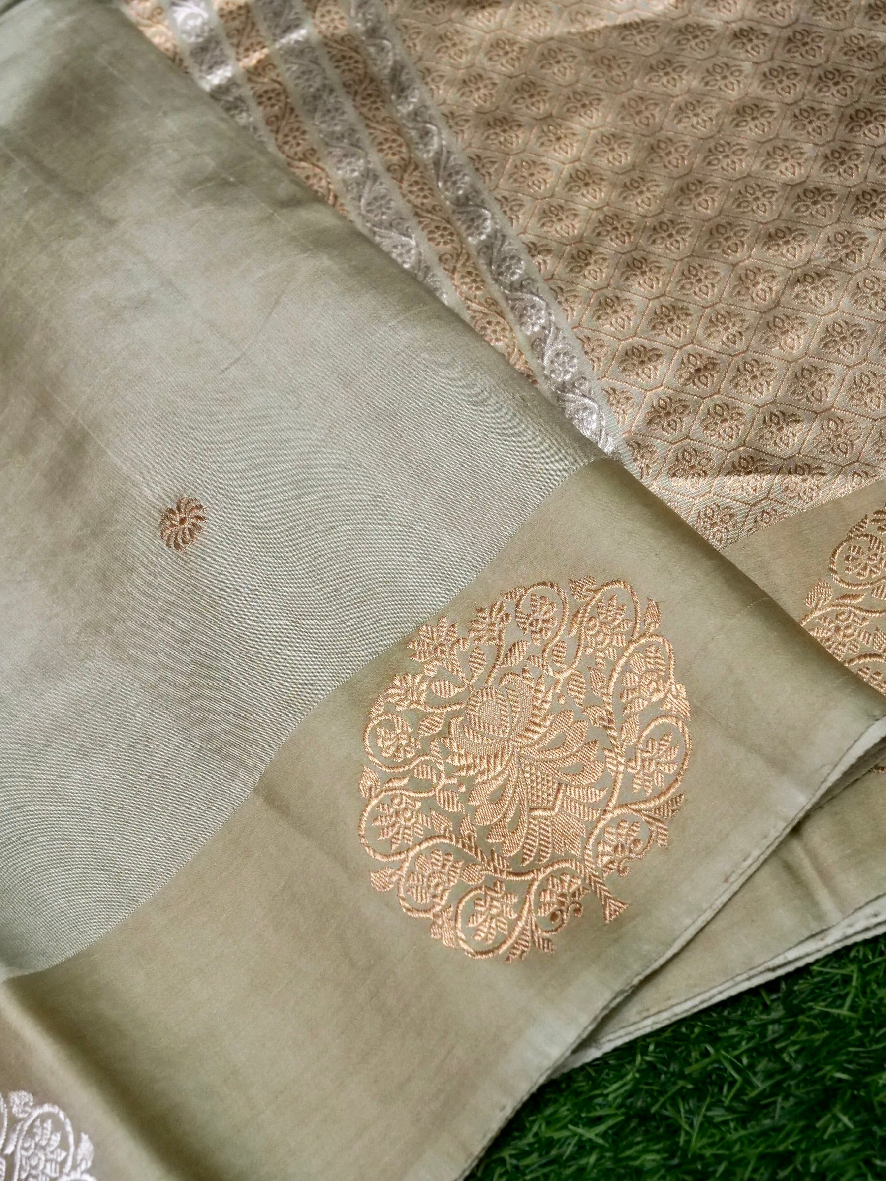 Banarasi Katan Silk Kadwa Tree Buti Handwoven Saree in Sage Green - Khinkhwab