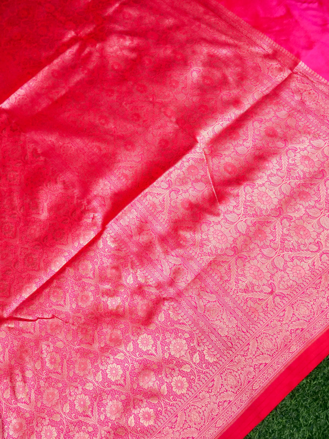 Banarasi Katan Silk Zari Tanchoi Handwoven Saree in Coral Pink