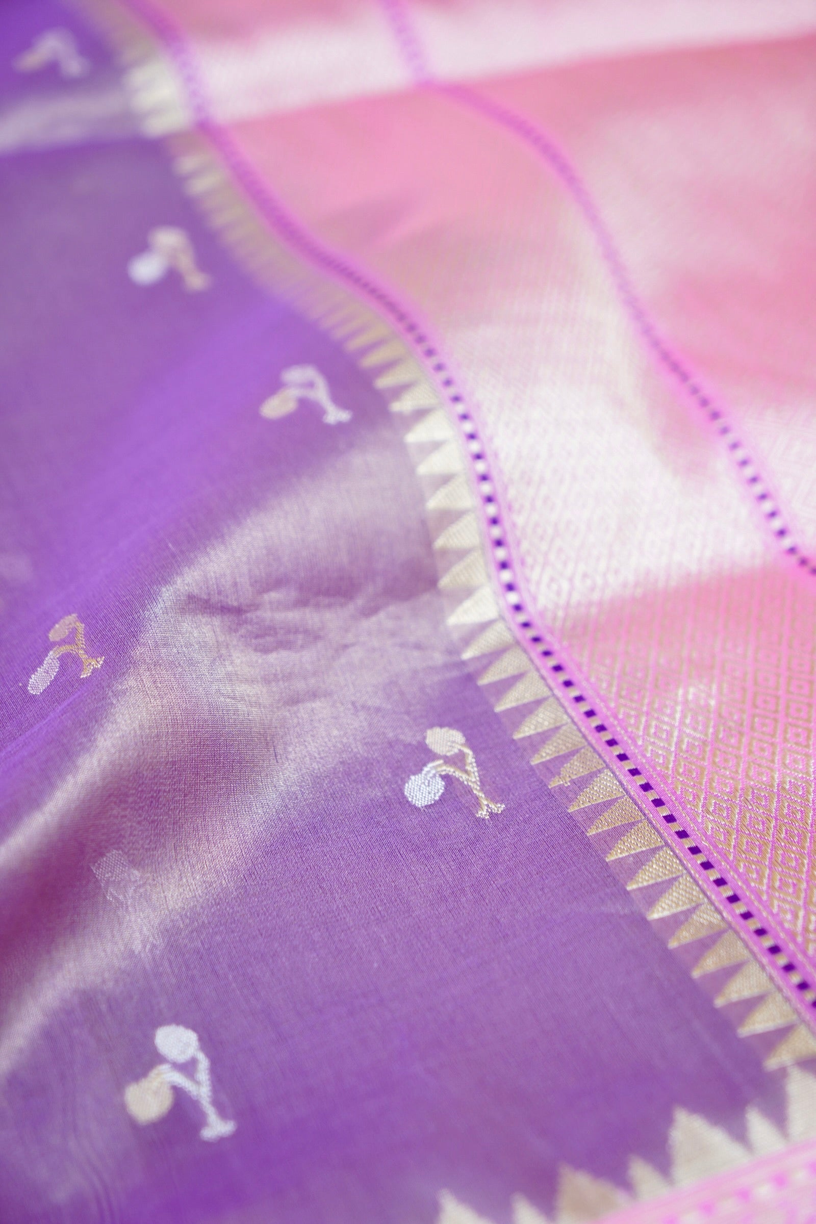 Banarasi Kora Silk Kadwa Botldar Kadyal Handloom Saree | Purple - Khinkhwab
