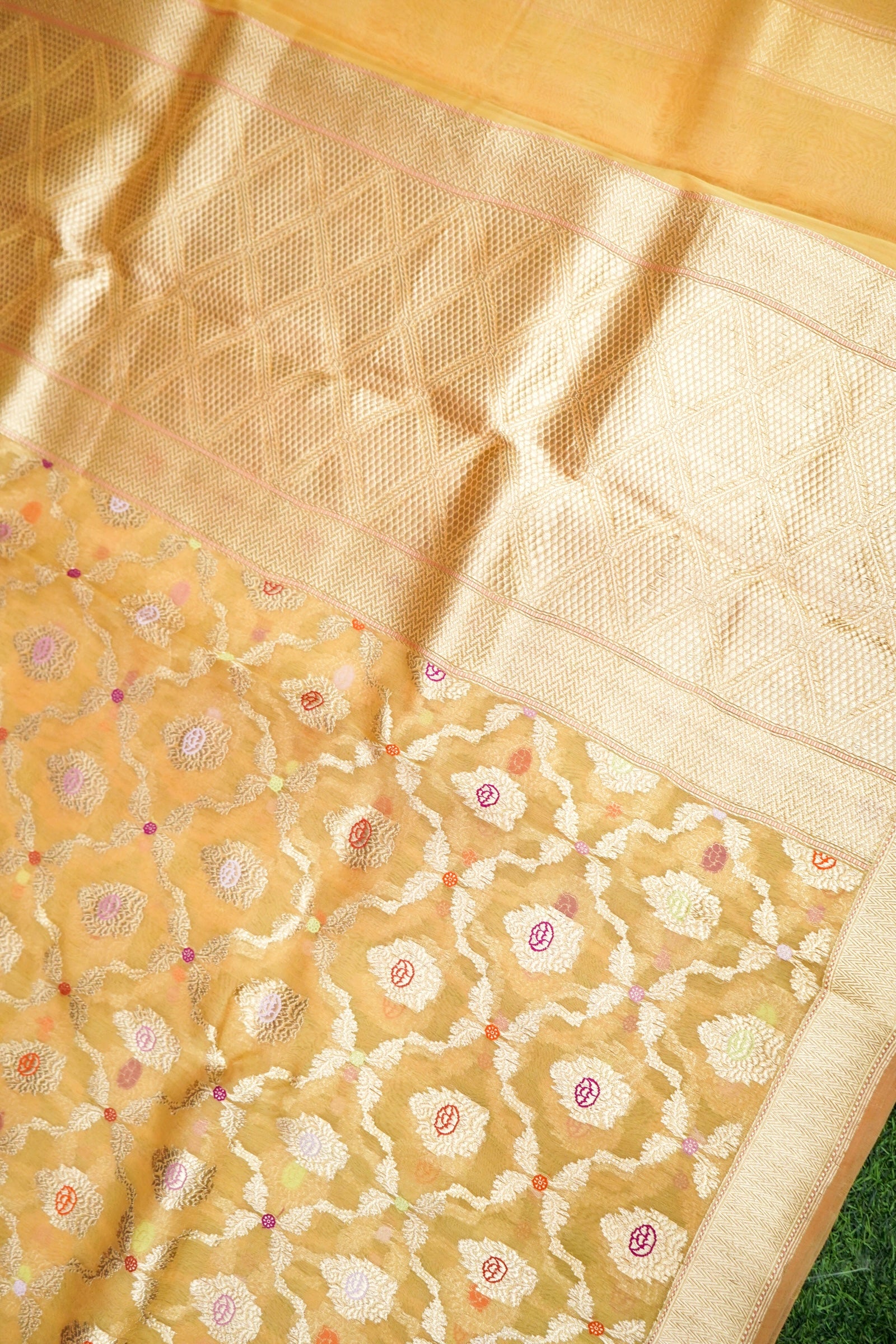 Banarasi Kora Silk Ektara Meenakari Handwoven Saree in Gold Beige - Khinkhwab