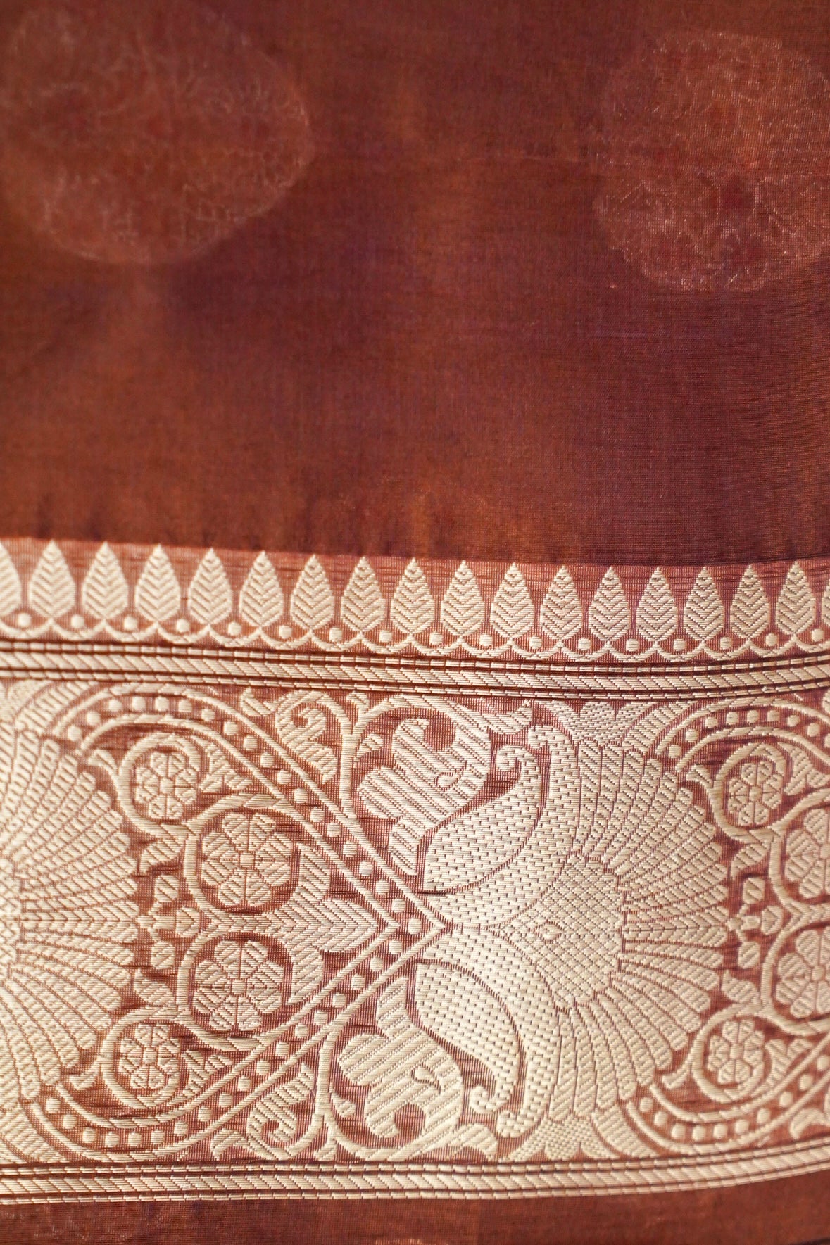 Banarasi Kora Silk Kadwa Kadiyal Handwoven Saree in Coffee Brown - Khinkhwab