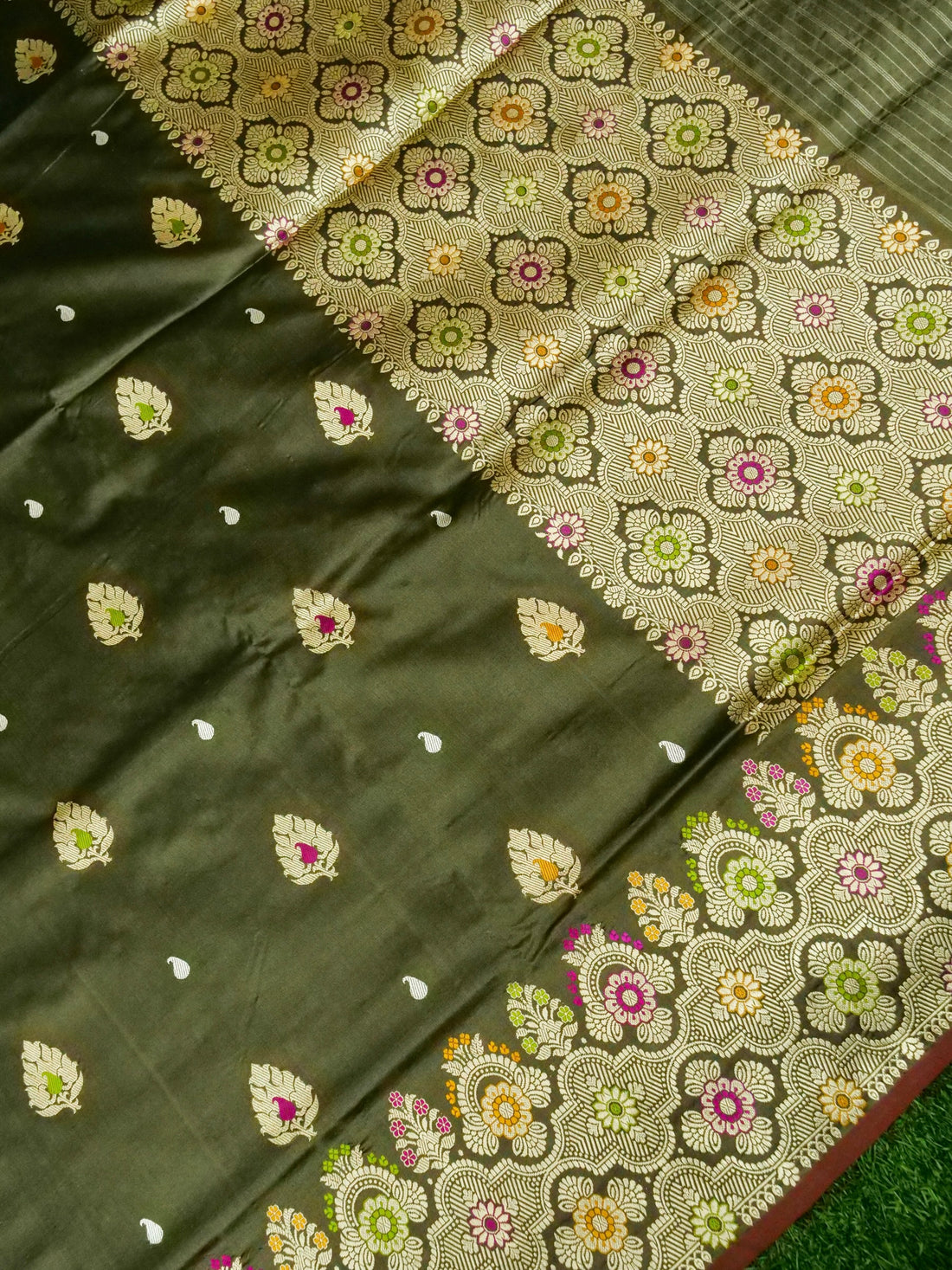 Banarasi Katan Silk Meenakari Border Handloom Saree | Dark Green - Khinkhwab