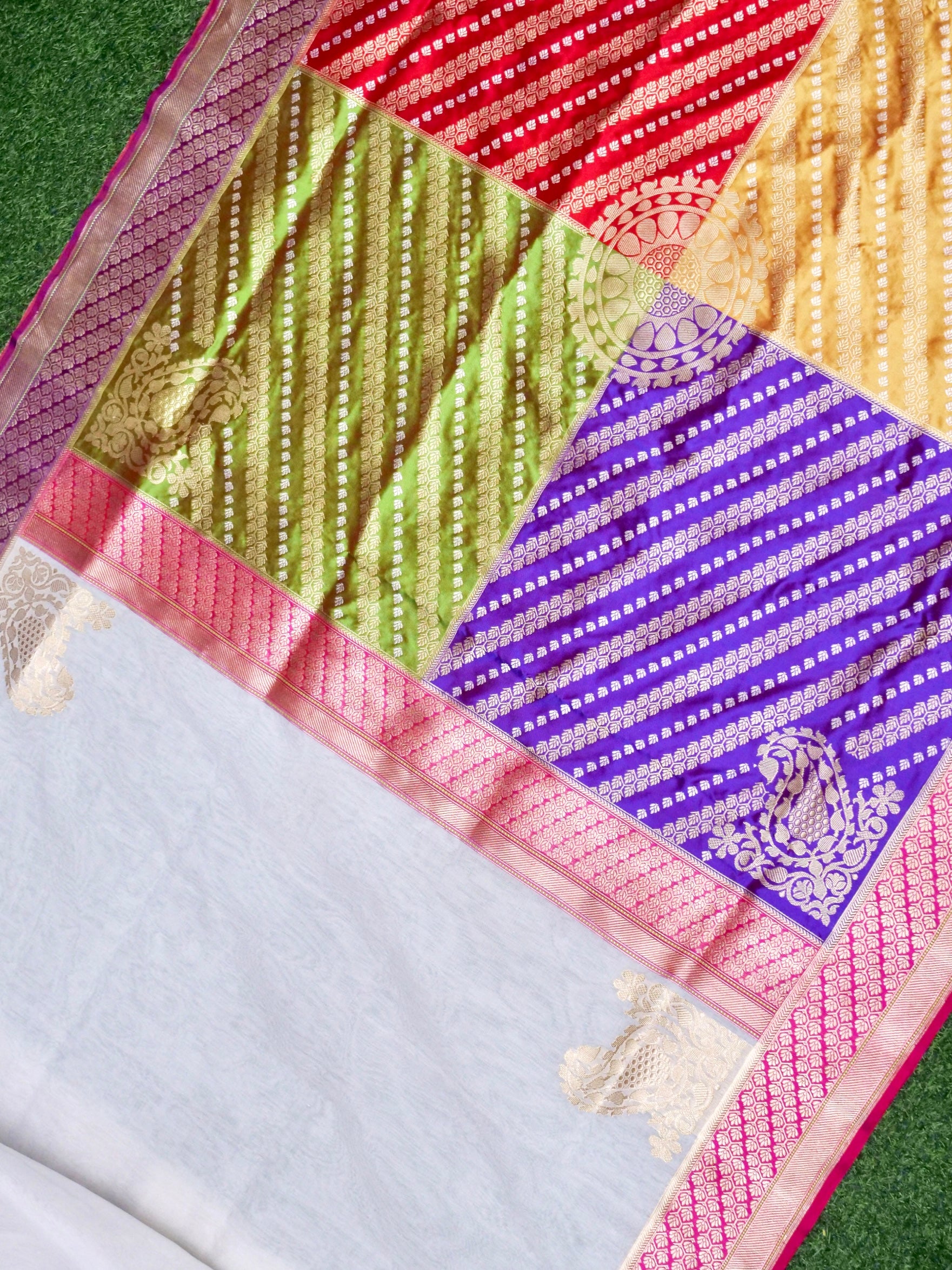 Chauki Rangkat | Handloom Banarasi Pure Cotton Kora Saree in White