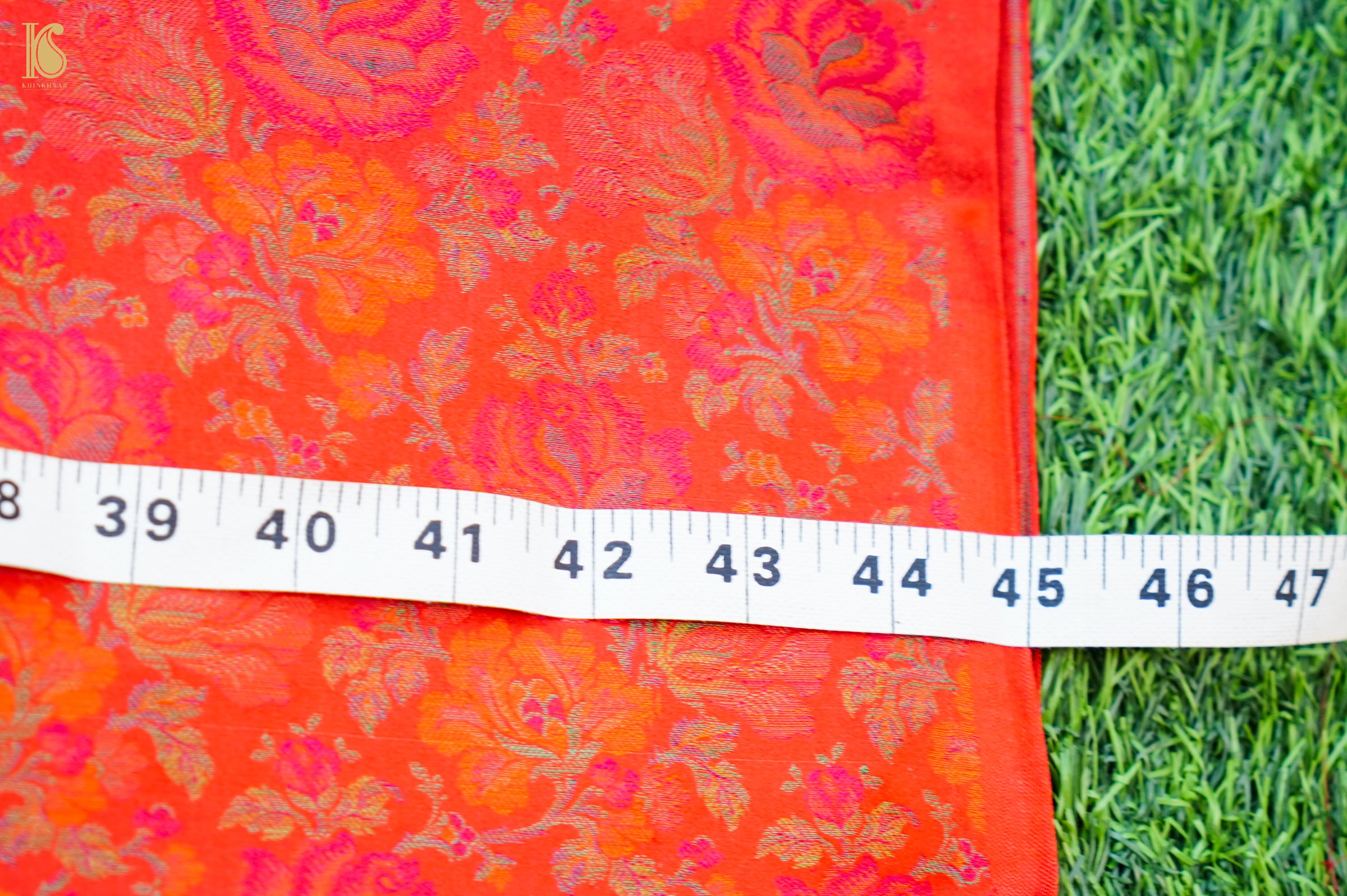 Handloom Banarasi Tanchoi Silk Rose Fabric