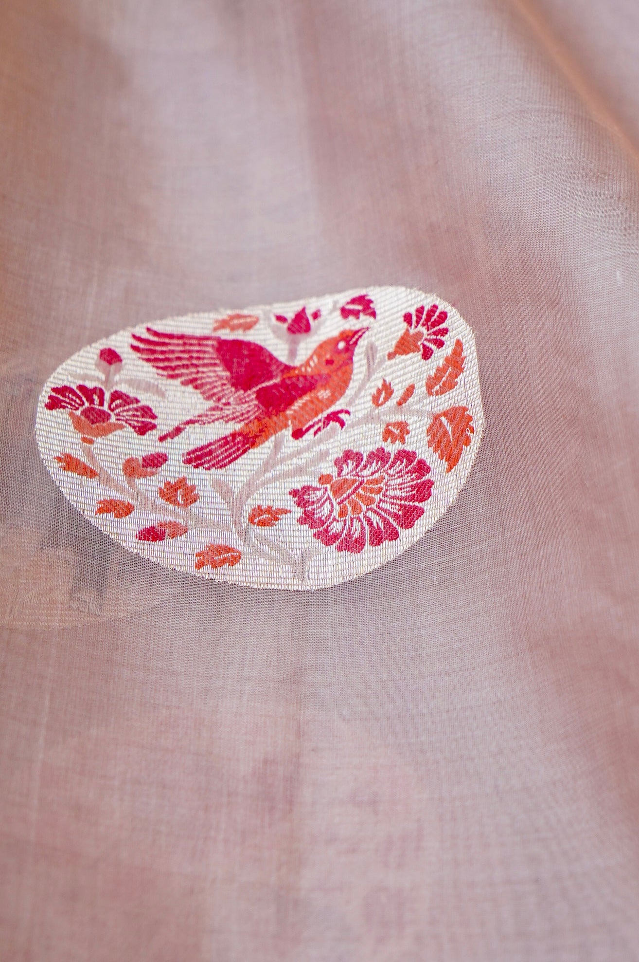 Handloom Banarasi Kora Silk Kadwa Meenakari Saree