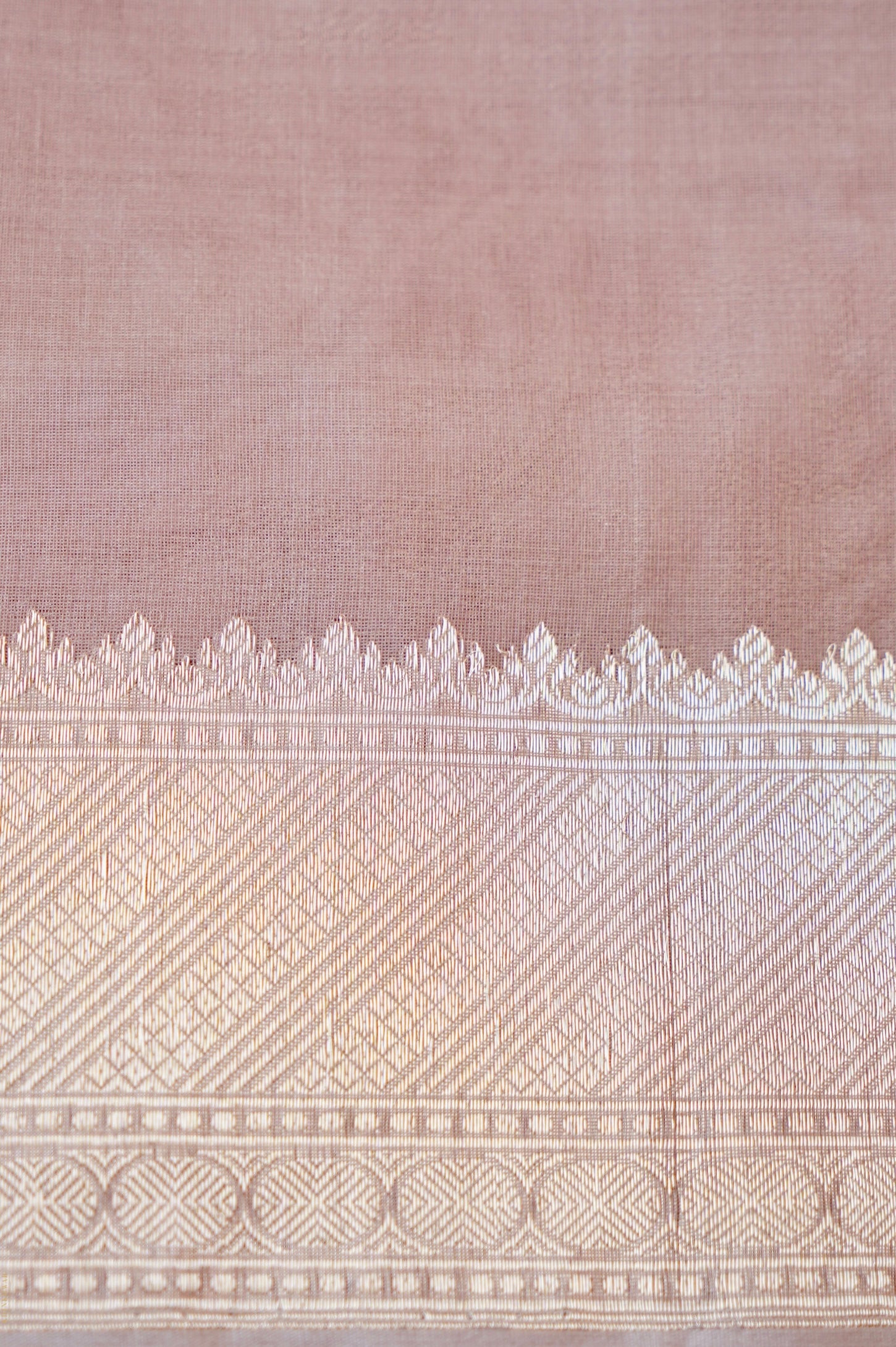 Handloom Banarasi Kora Silk Kadwa Meenakari Saree