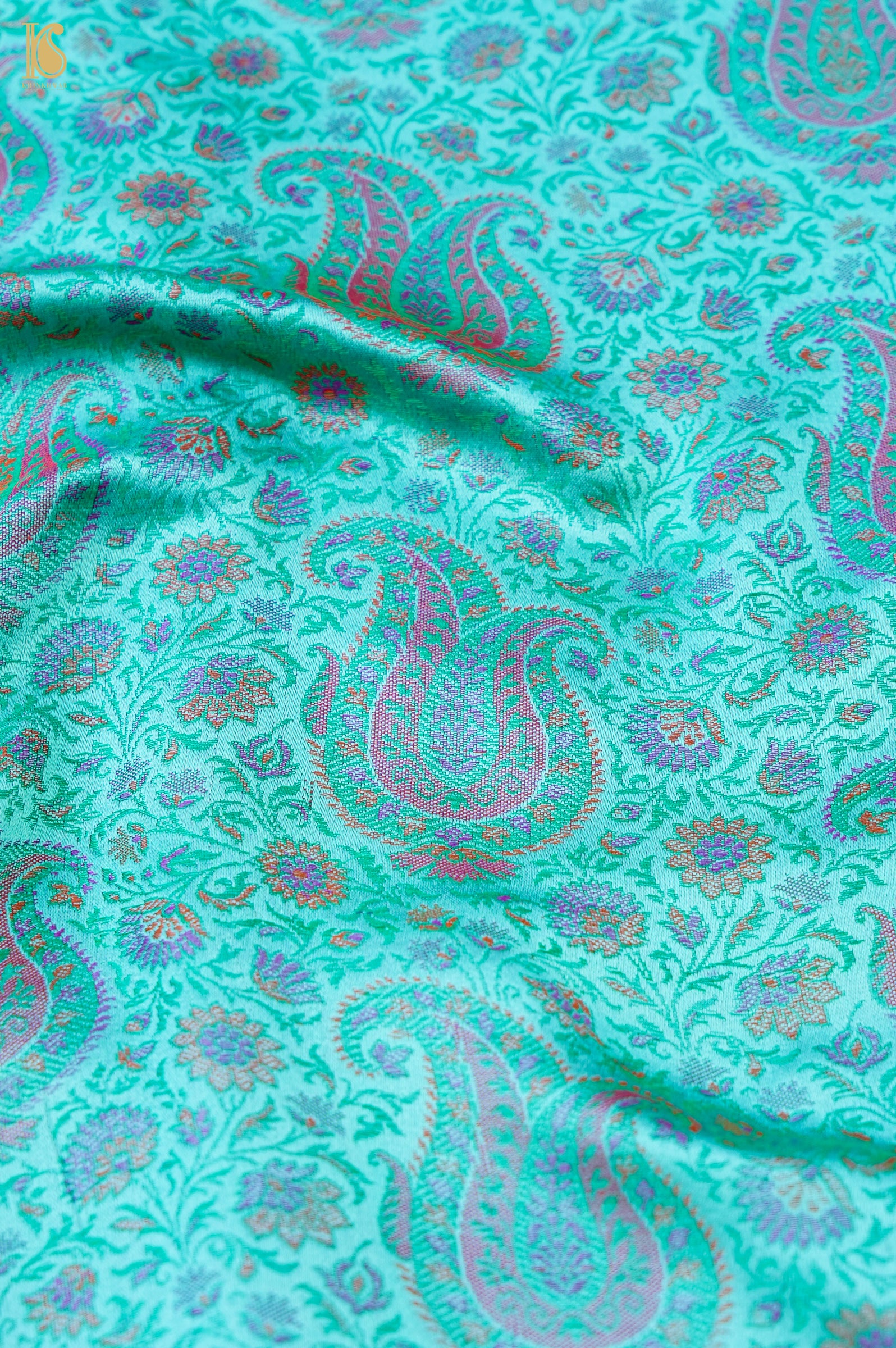 Handloom Banarasi Kalka Ambi Tanchoi Silk Fabric