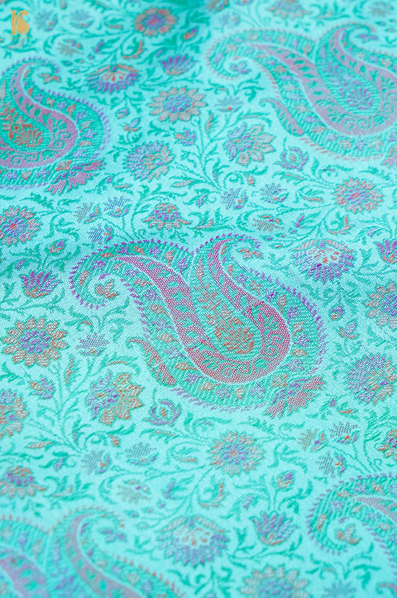 Handloom Banarasi Kalka Ambi Tanchoi Silk Fabric