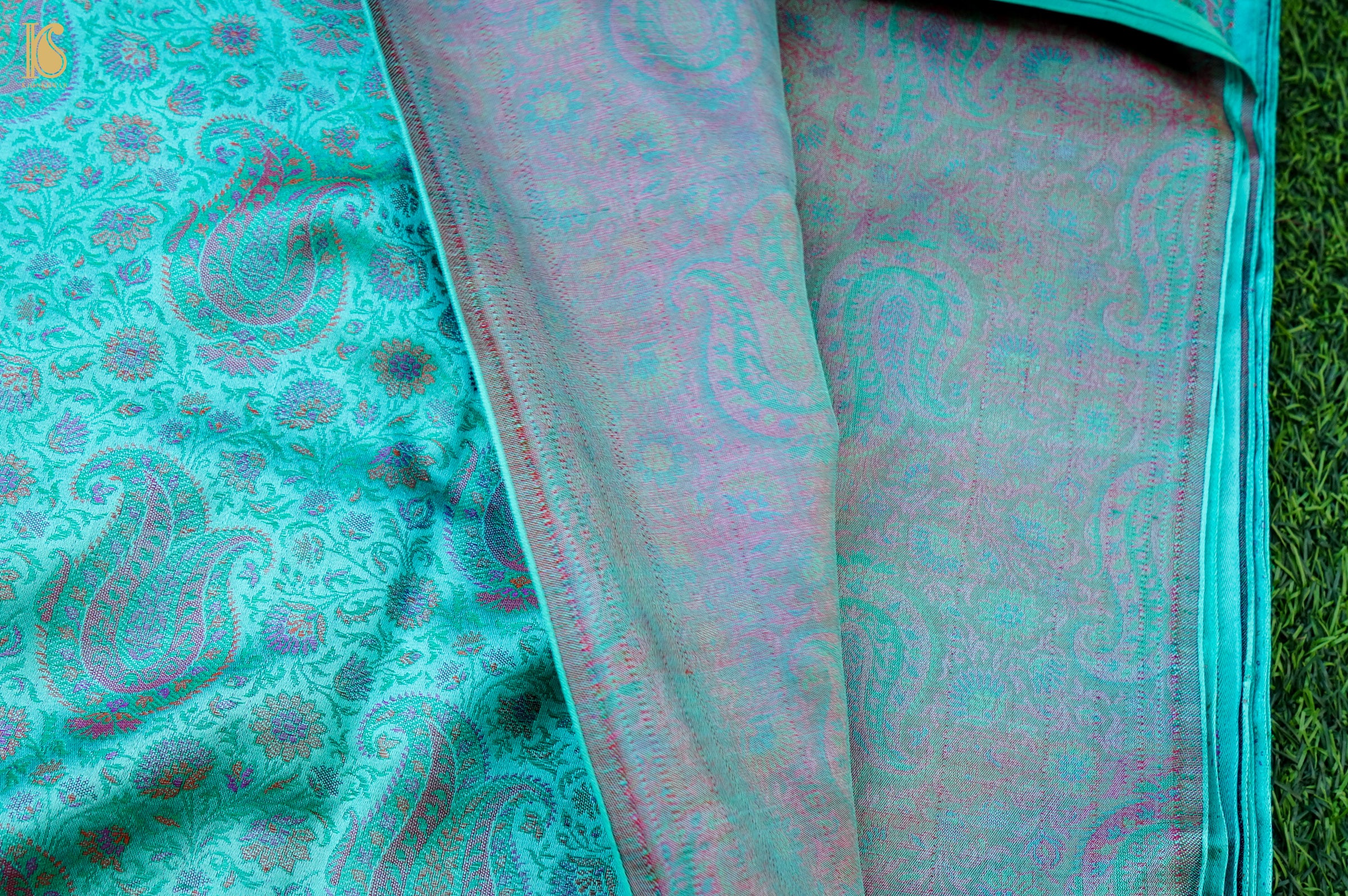 Handloom Banarasi Kalka Ambi Tanchoi Silk Fabric