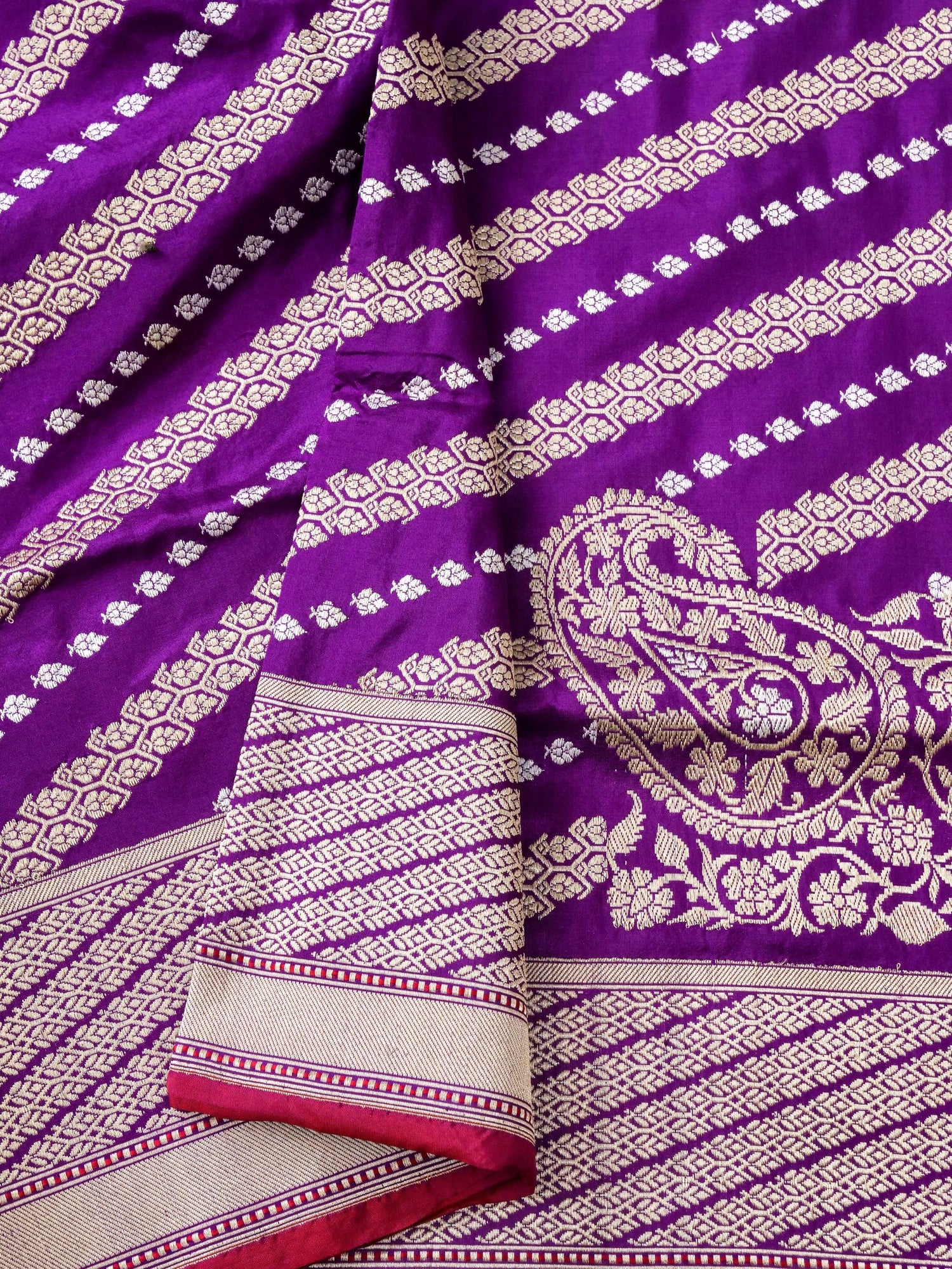 Handloom Banarasi Katan Silk Kadwa Saree