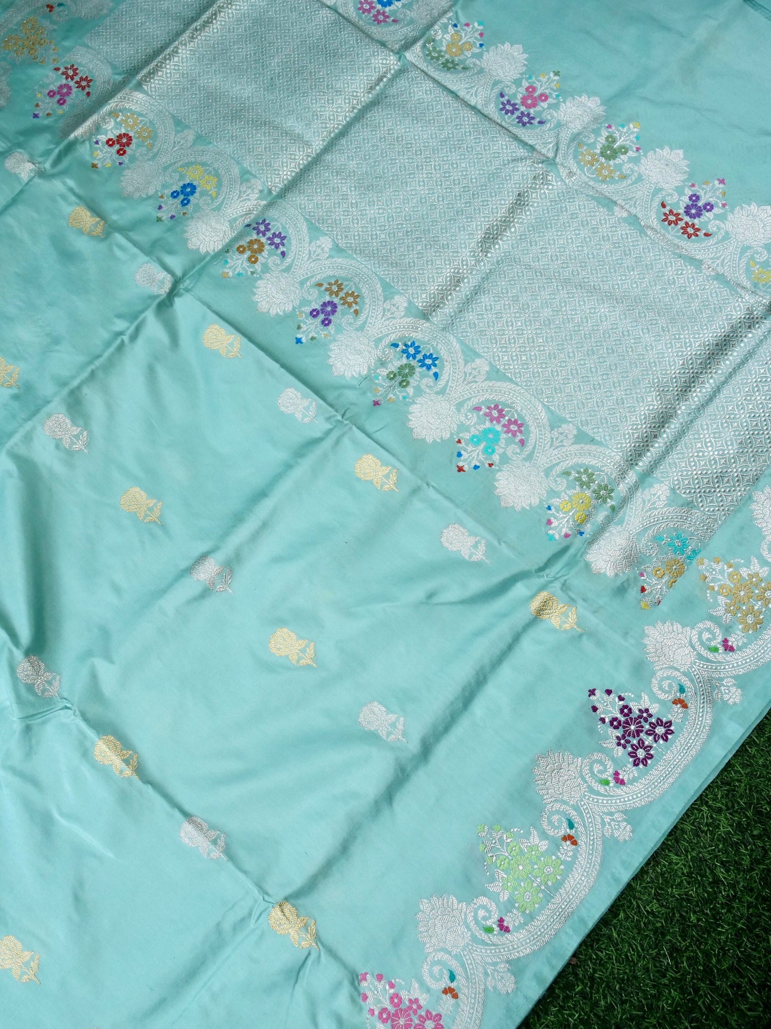 Handloom Banarasi Katan Silk Kadwa Saree