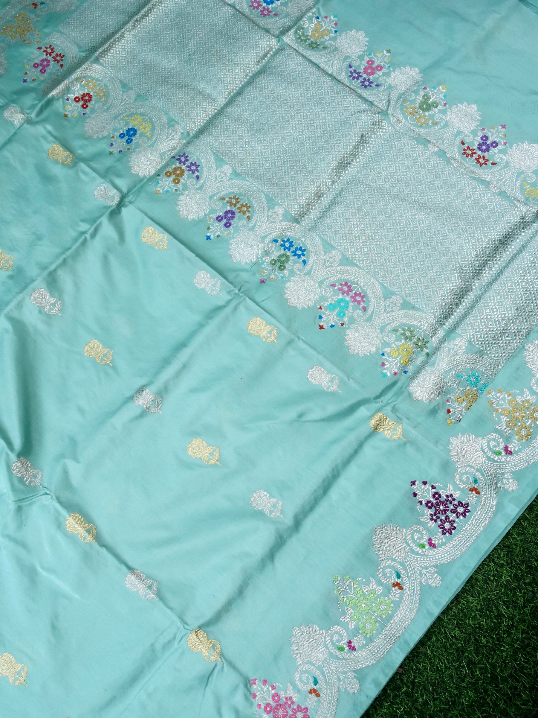 Handloom Banarasi Katan Silk Kadwa Saree