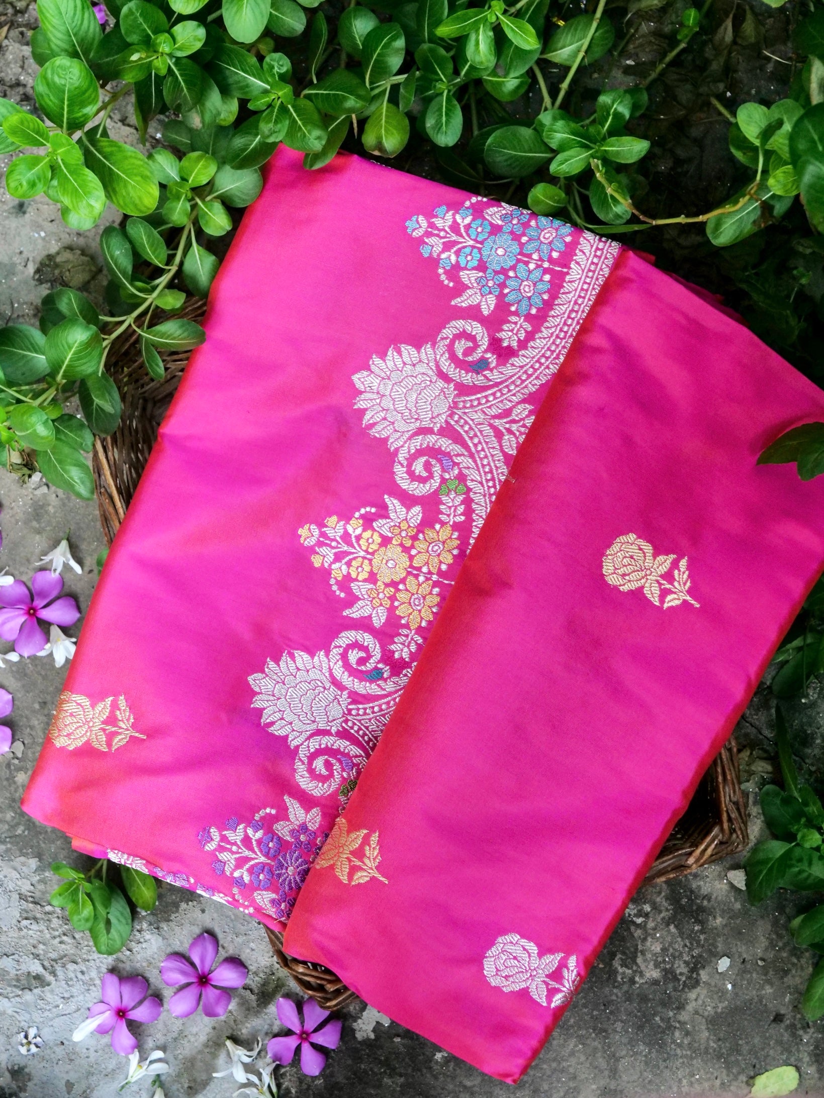 Handloom Banarasi Katan Silk Kadwa Saree